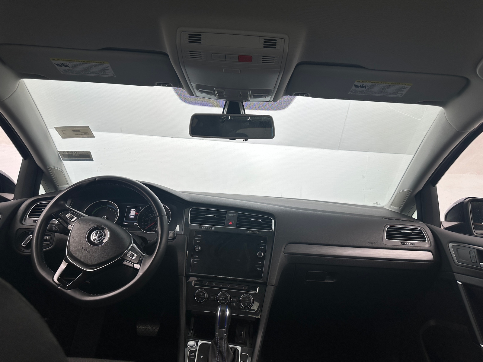 Thumbnail: 2019 Volkswagen e-Golf - 3