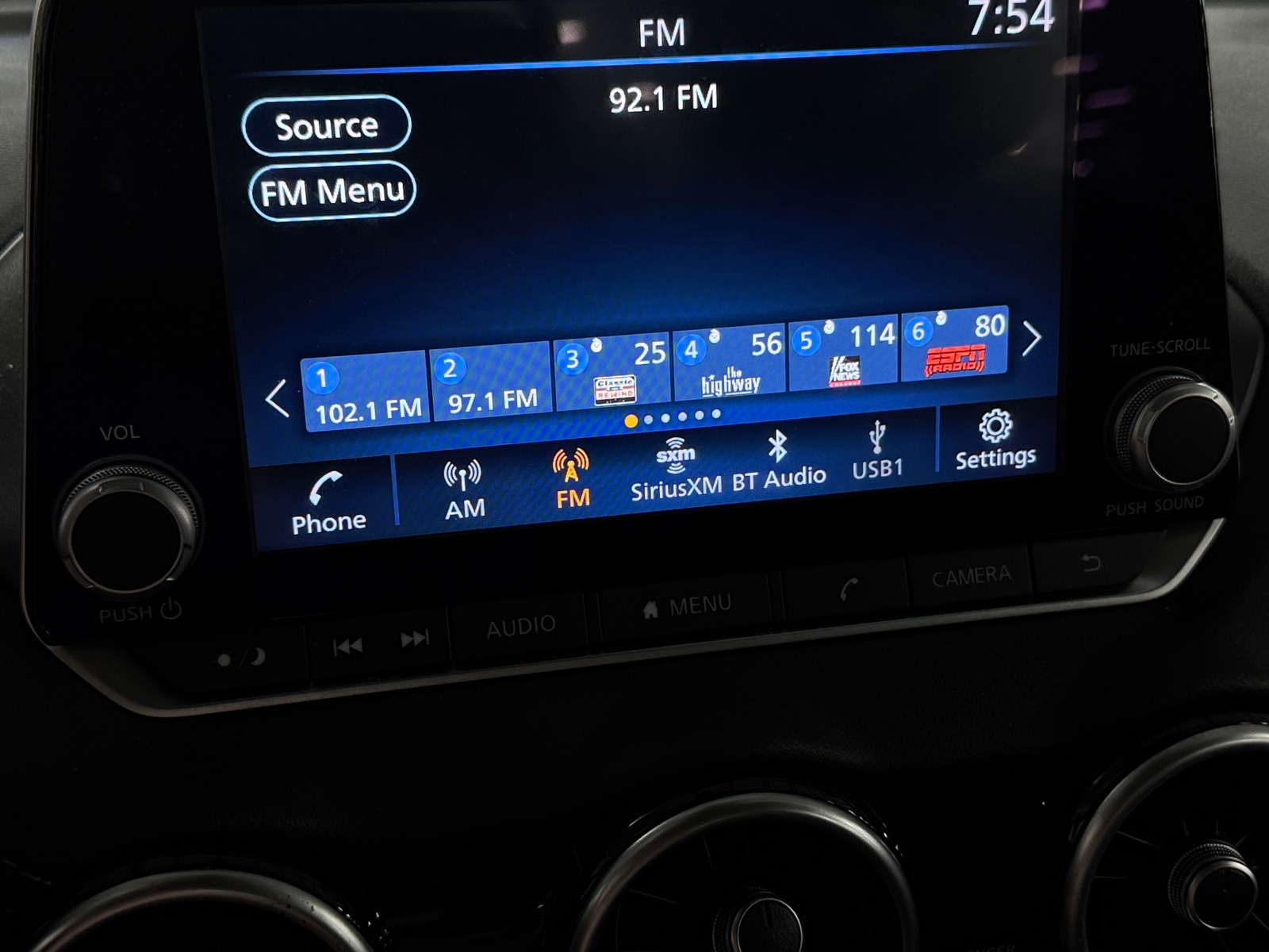 Thumbnail: 2022 Nissan Sentra - 4