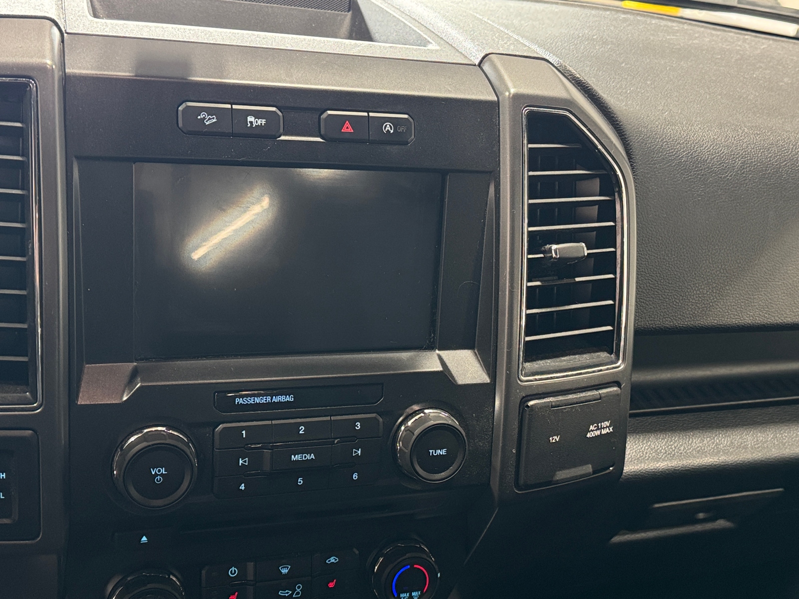 Thumbnail: 2018 Ford Econoline - 4