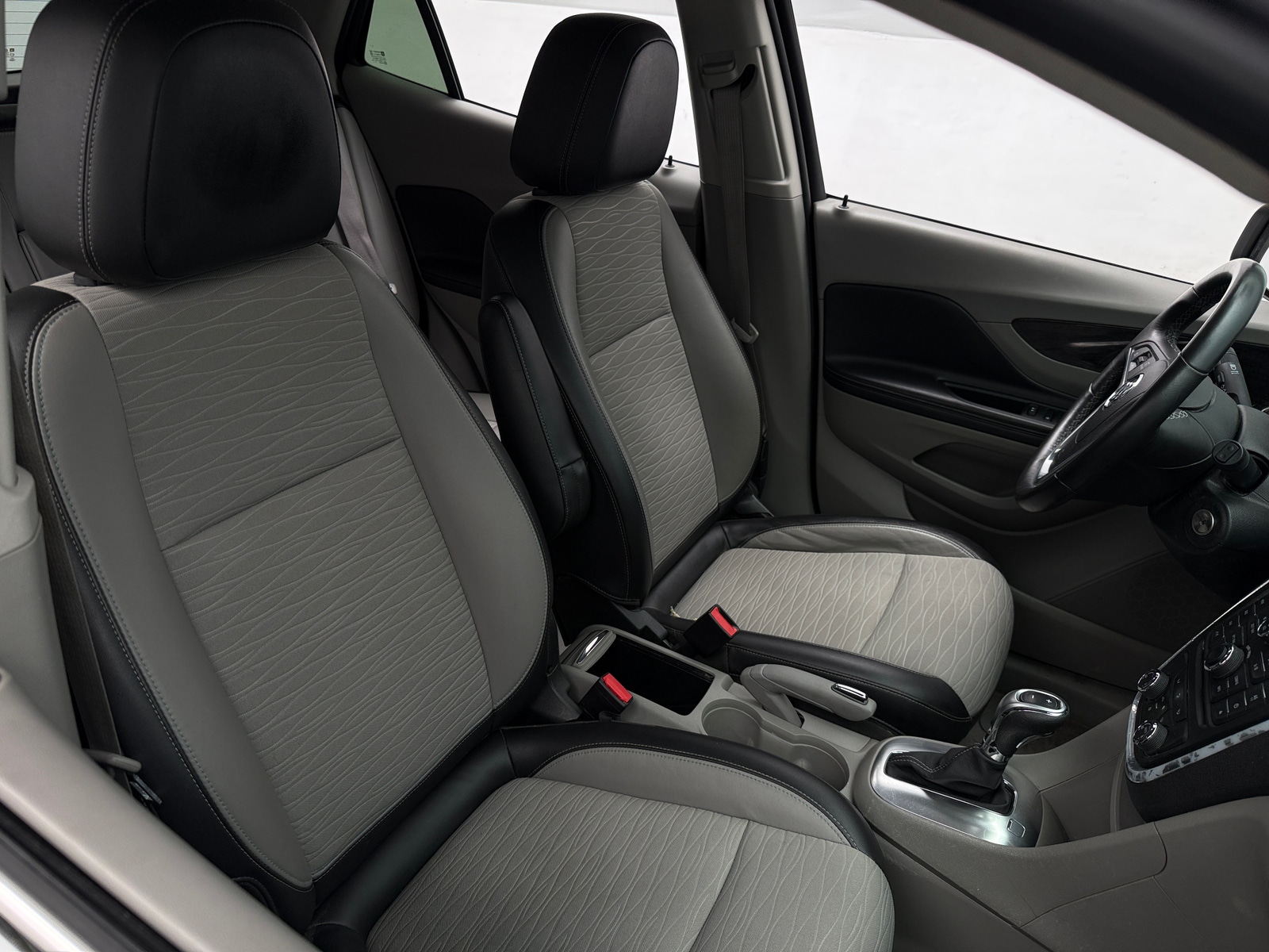 Thumbnail: 2016 Buick Encore - 2