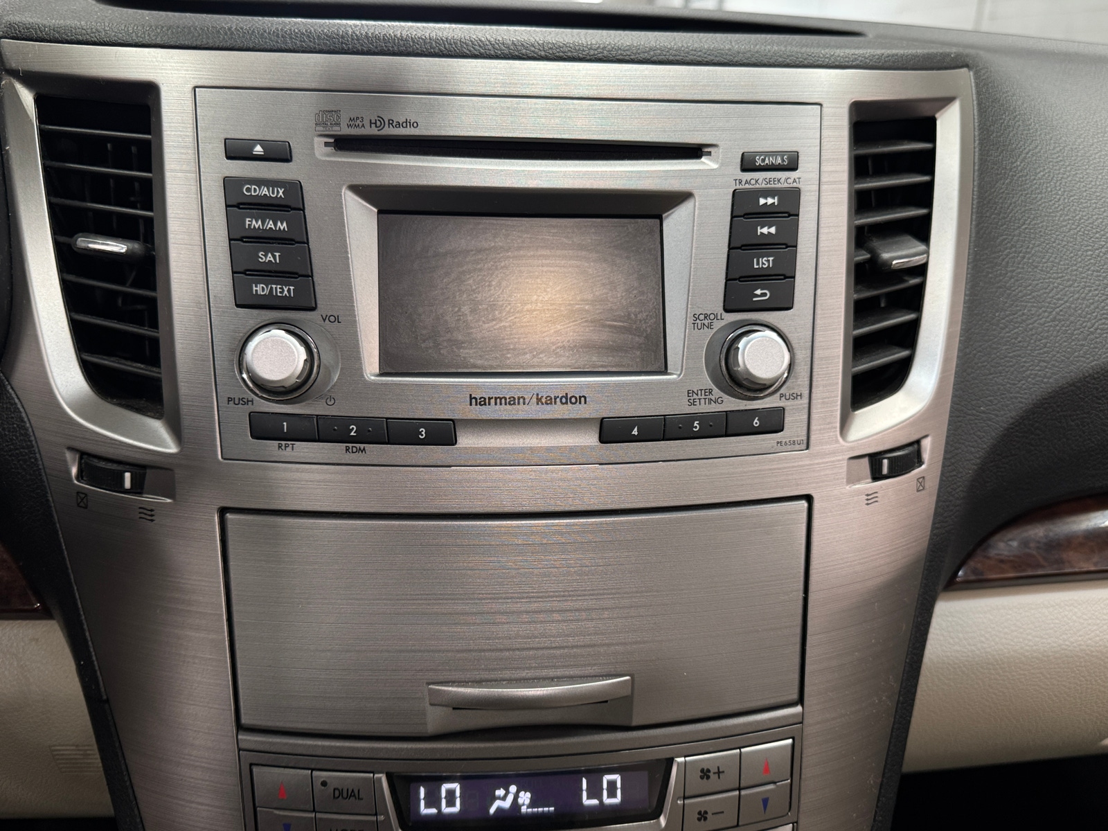 Thumbnail: 2014 Subaru Legacy - 3