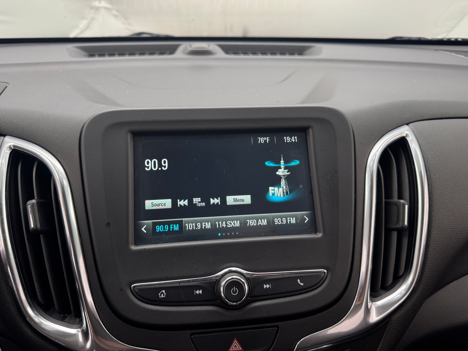 Thumbnail: 2018 Chevrolet Equinox - 4