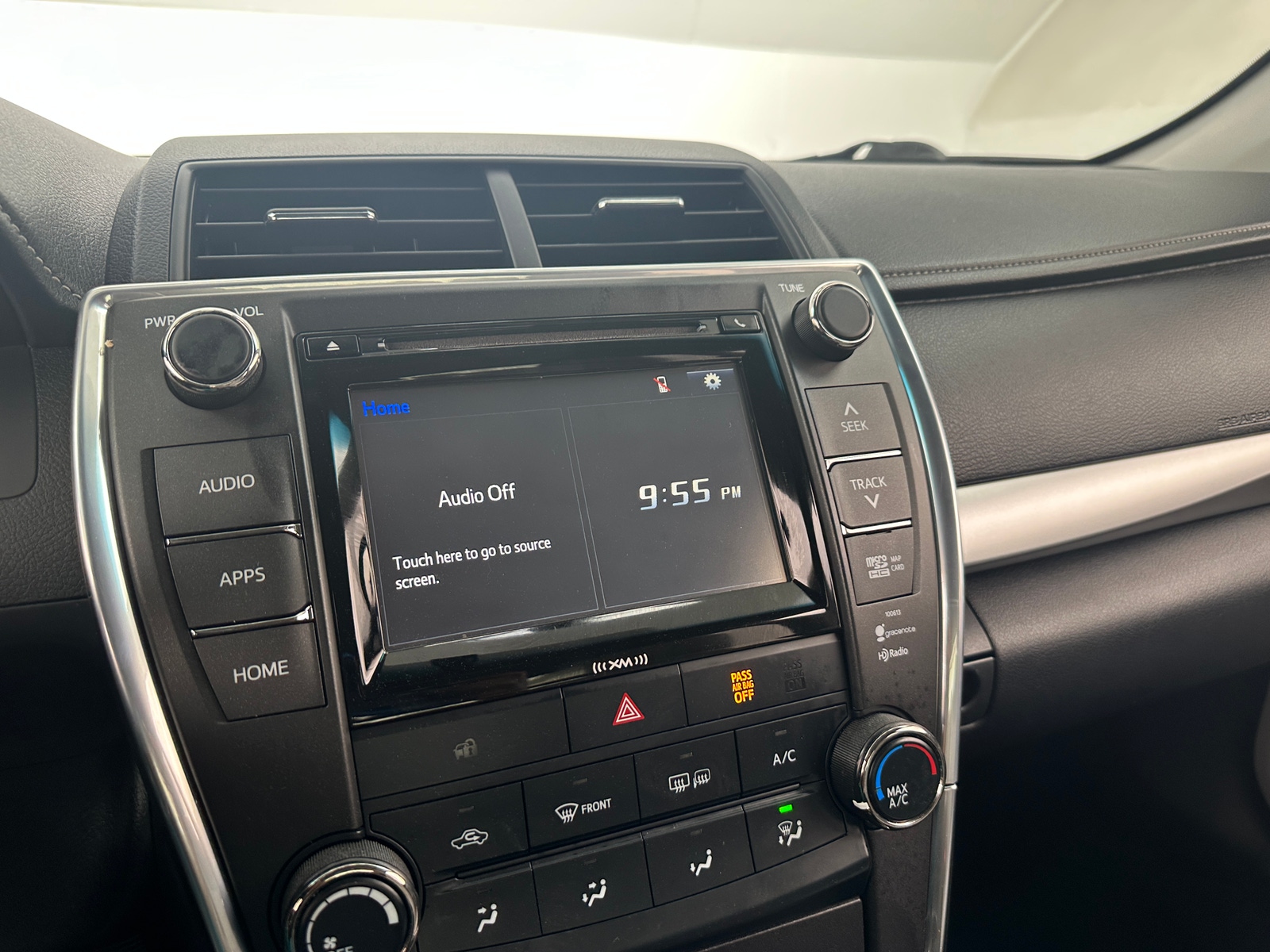 Thumbnail: 2016 Toyota Camry - 4