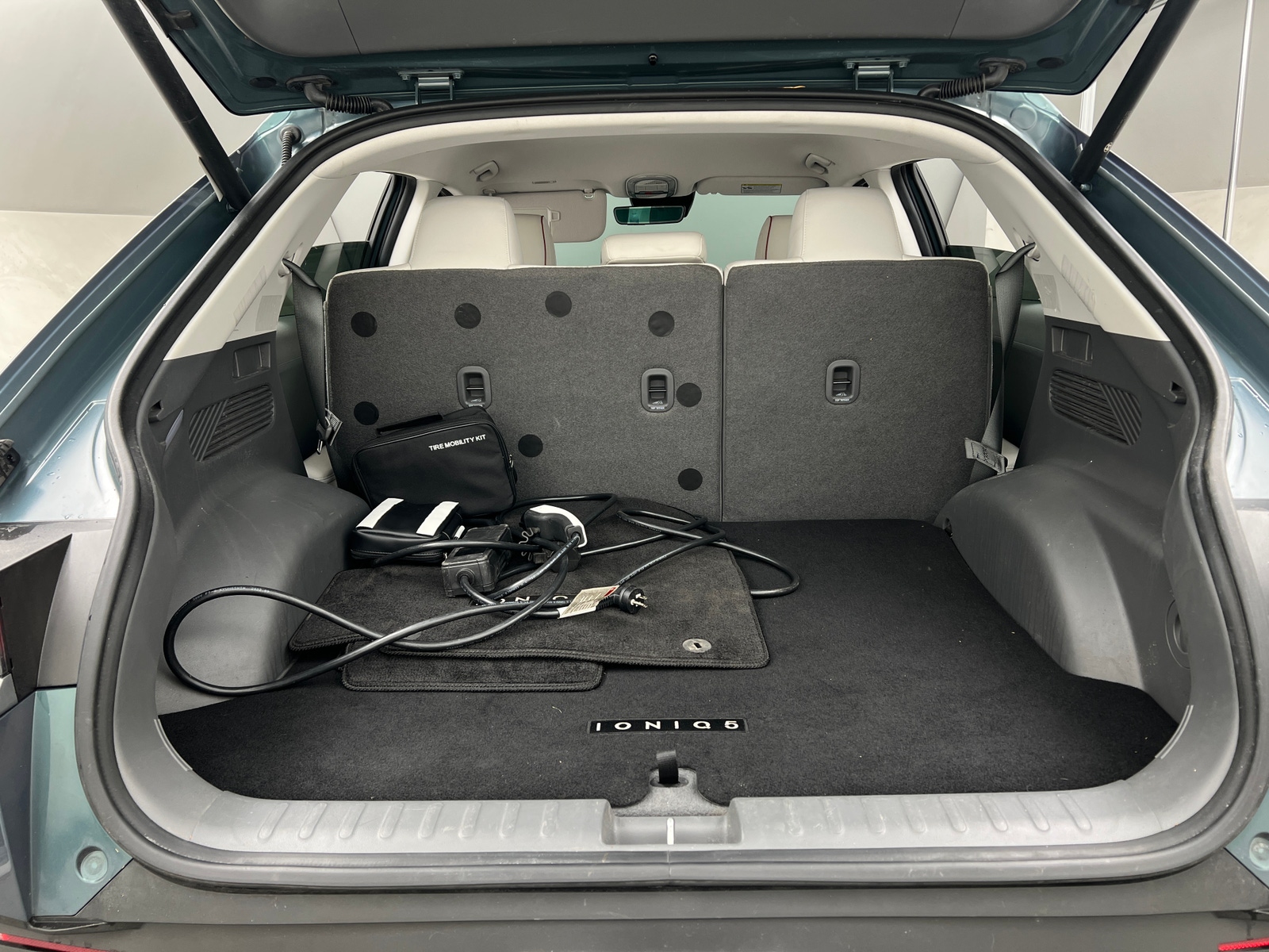 Thumbnail: 2023 Hyundai Ioniq 5 - 6