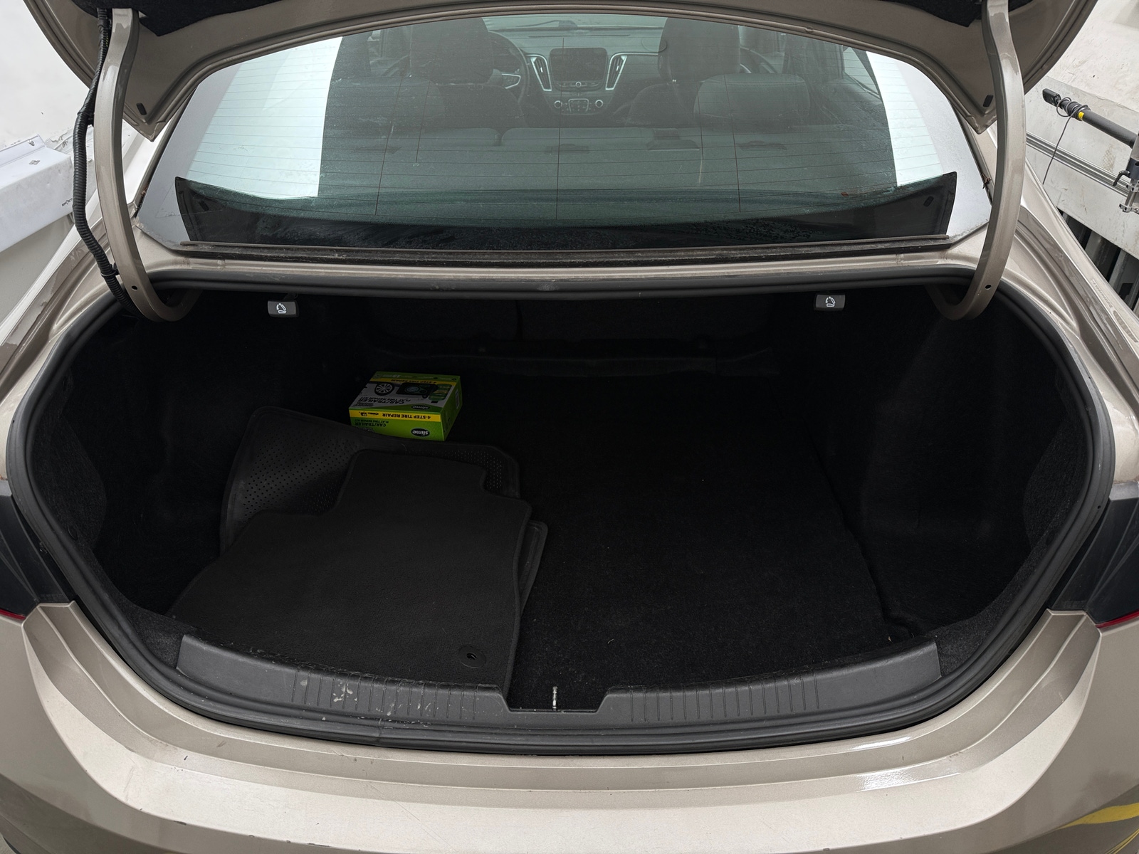 Thumbnail: 2022 Chevrolet Malibu - 7