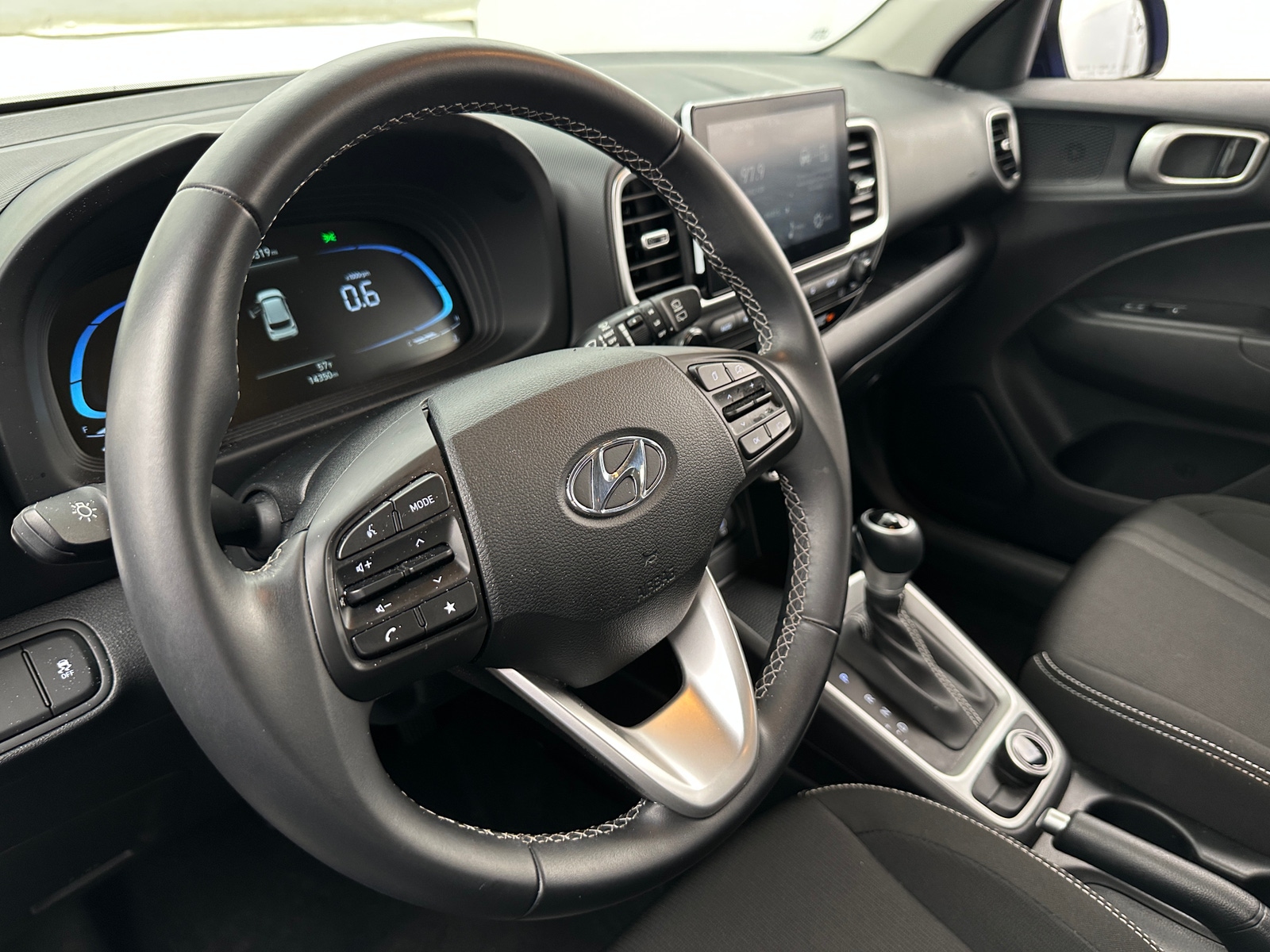 Thumbnail: 2025 Hyundai Venue - 5