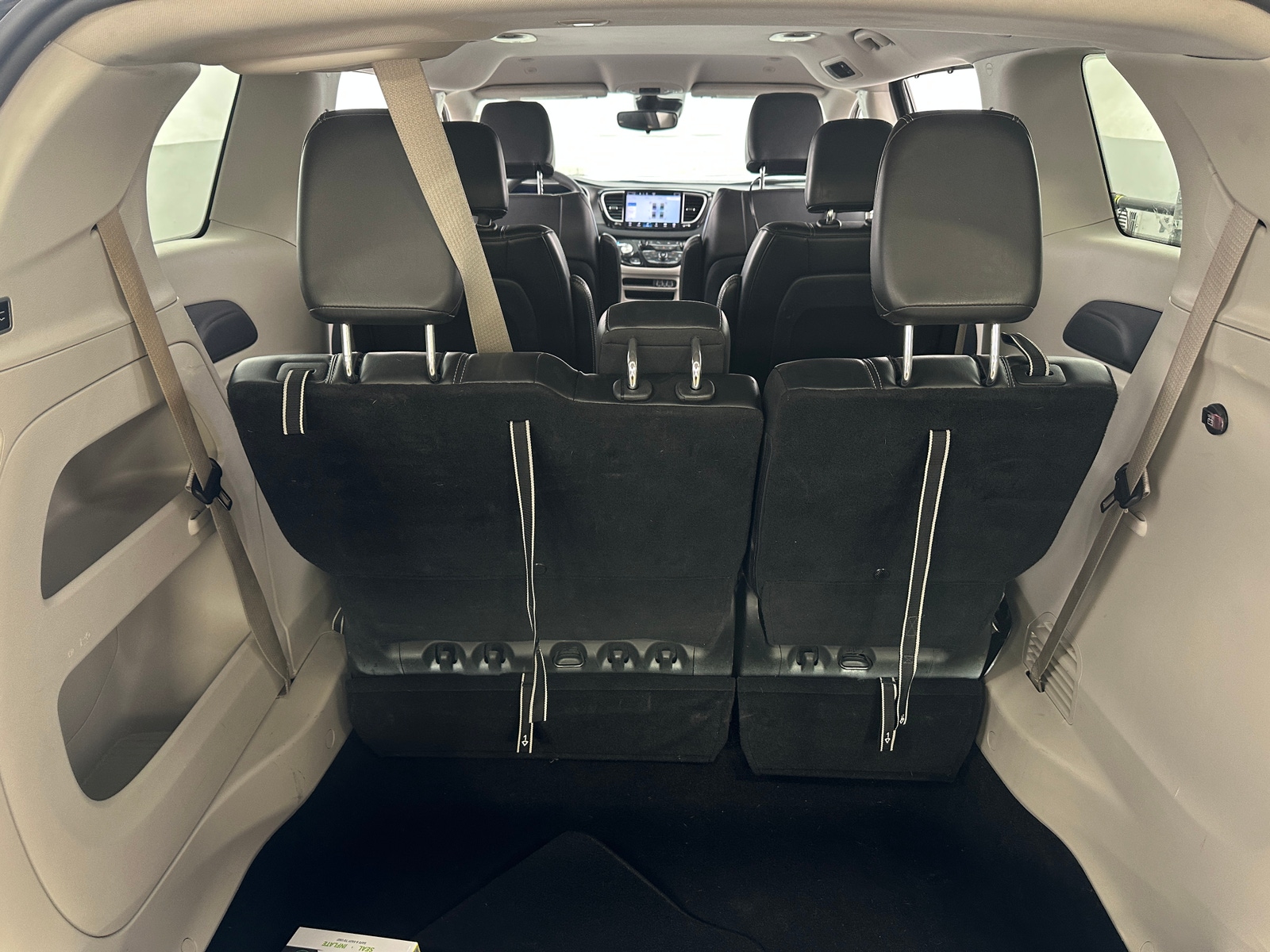 Thumbnail: 2024 Chrysler Pacifica - 6