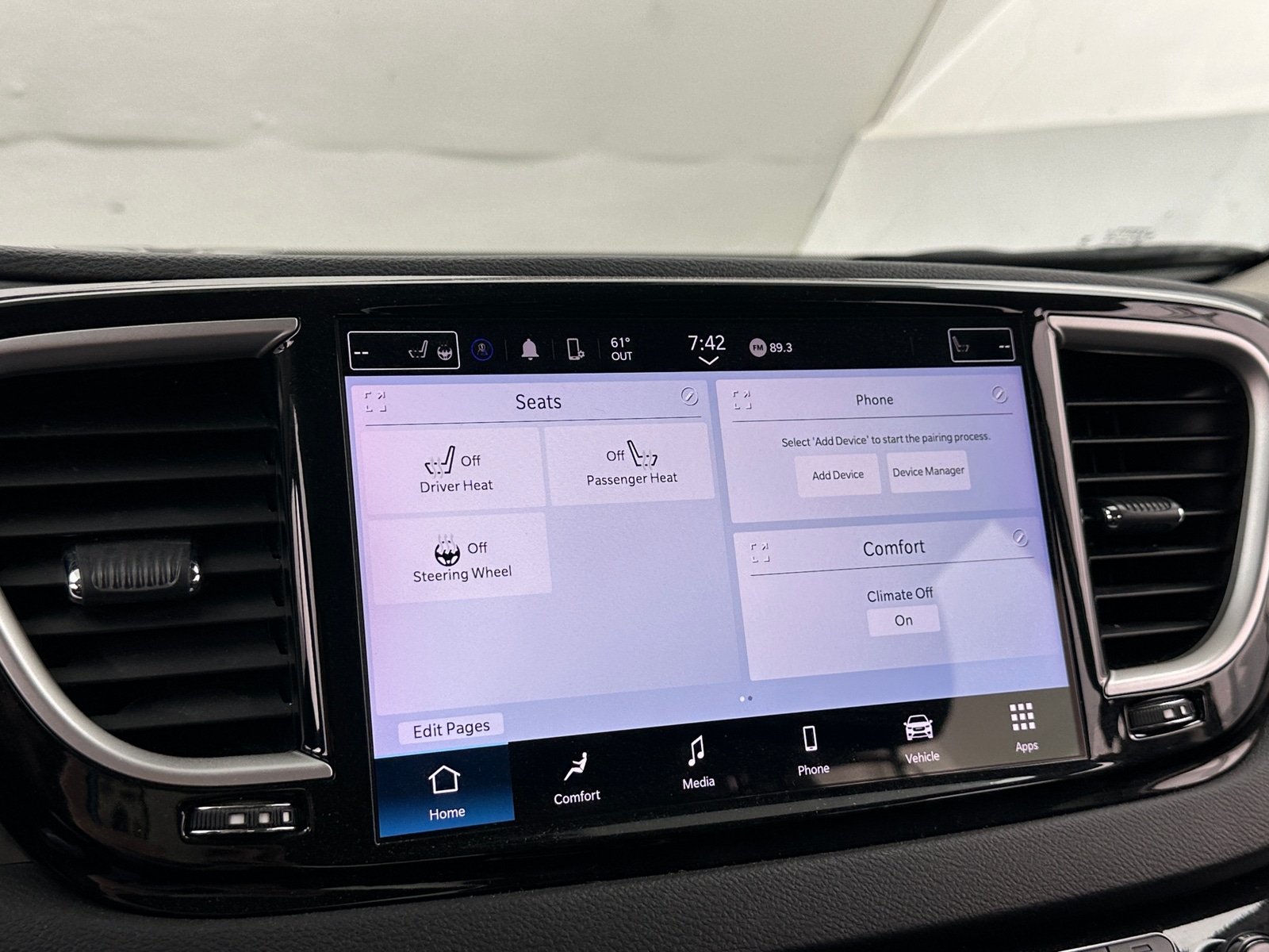 Thumbnail: 2024 Chrysler Pacifica - 3