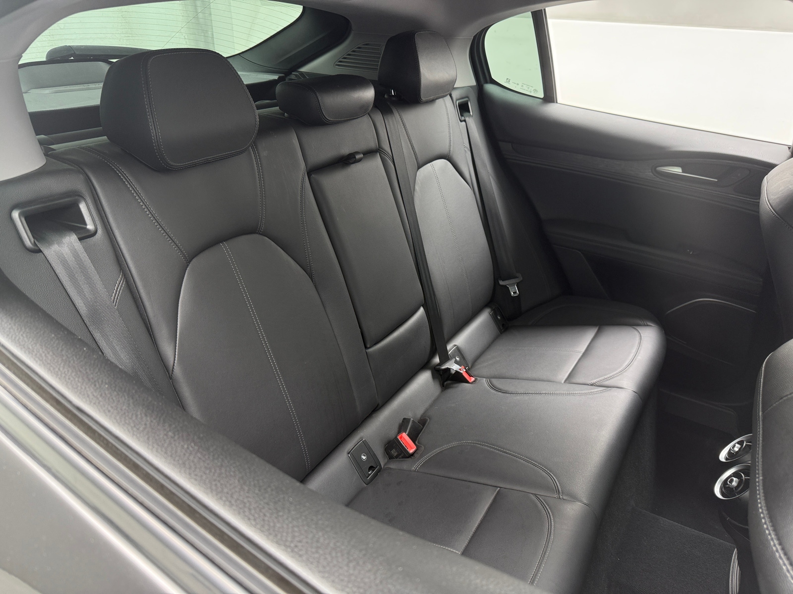 Thumbnail: 2020 Alfa Romeo Stelvio - 5