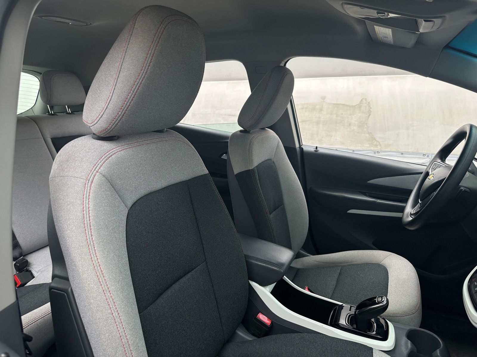 Thumbnail: 2017 Chevrolet Bolt EV - 2