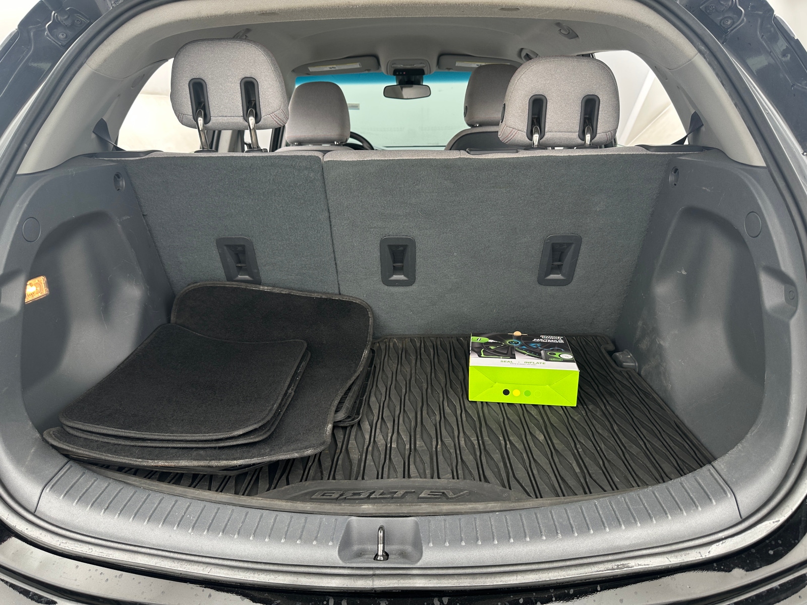 Thumbnail: 2017 Chevrolet Bolt EV - 7