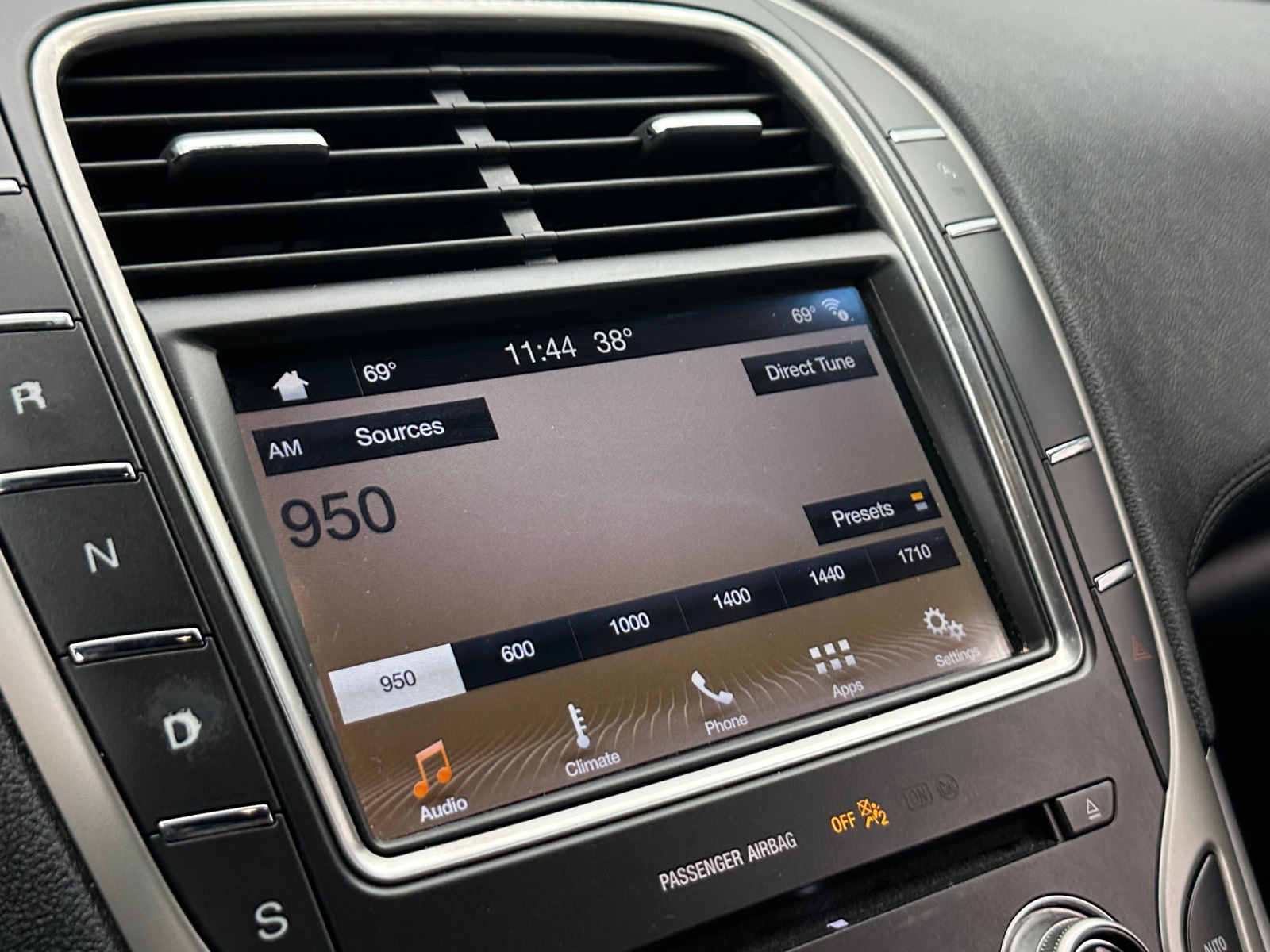 Thumbnail: 2019 Lincoln Nautilus - 3