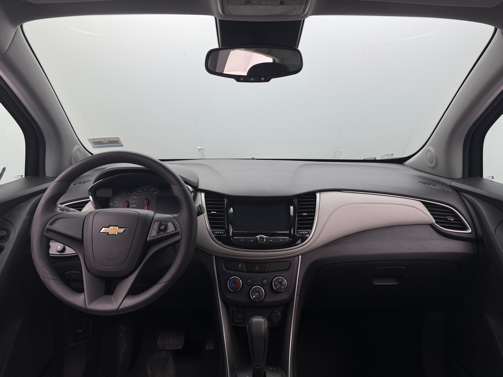 Thumbnail: 2017 Chevrolet Trax - 3