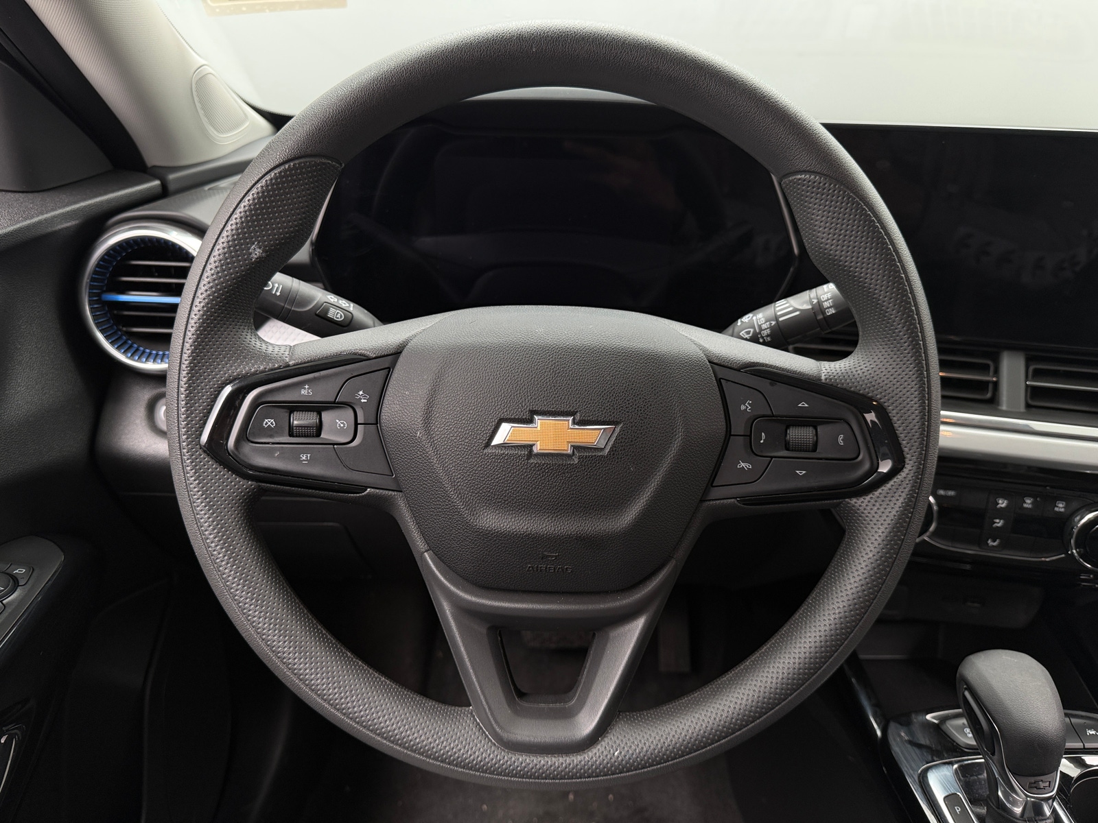 Thumbnail: 2025 Chevrolet Trax - 5