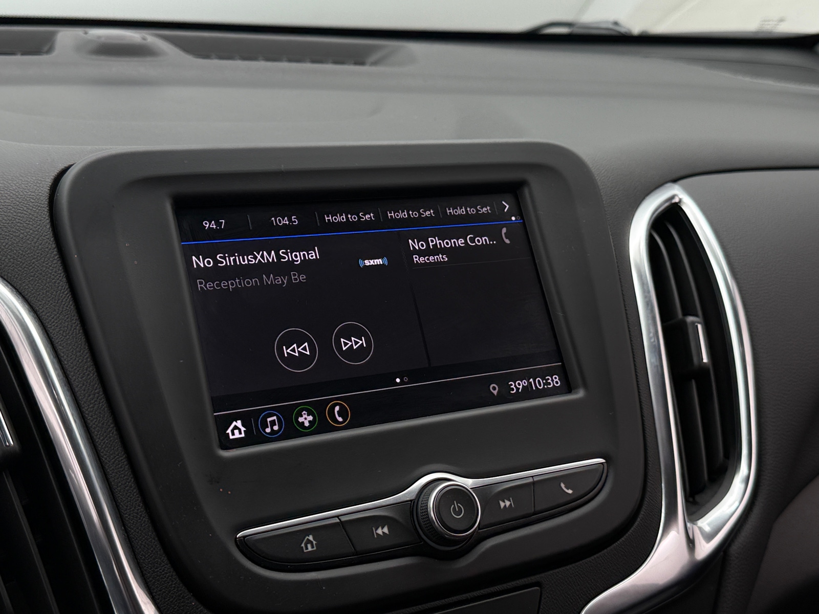 Thumbnail: 2021 Chevrolet Equinox - 4