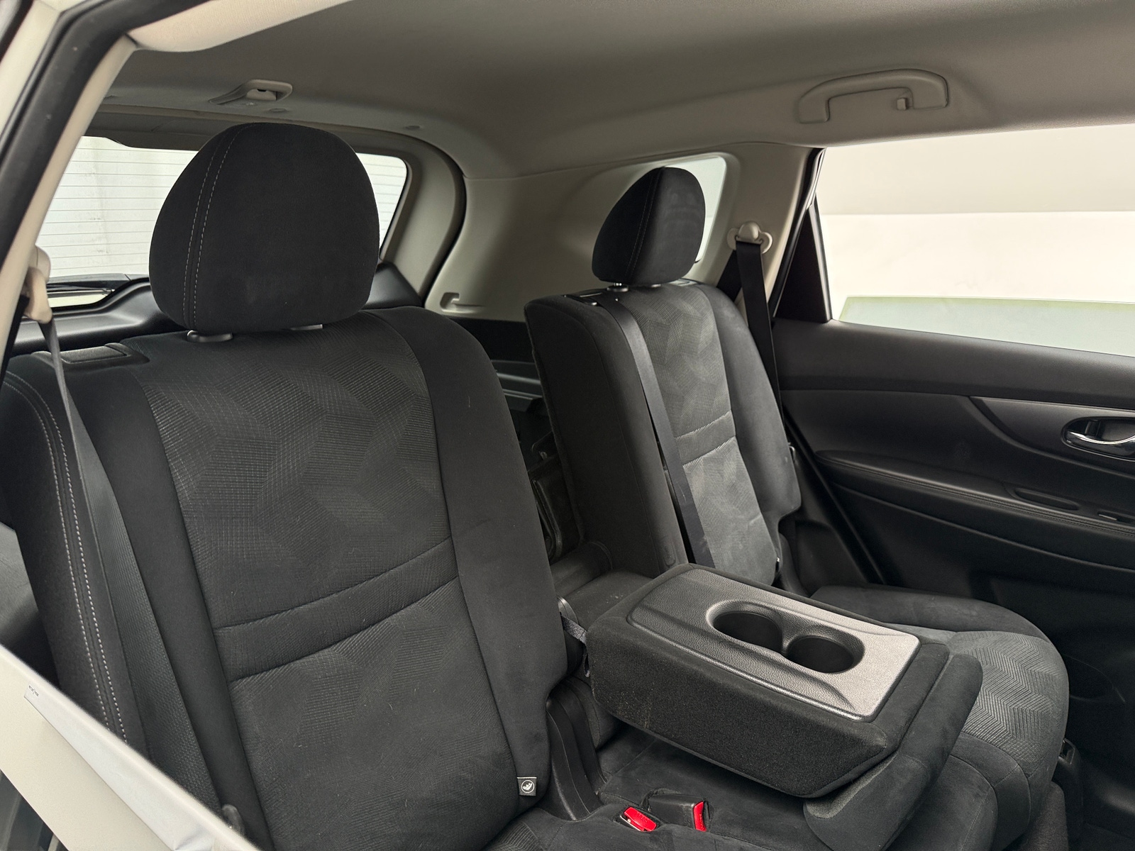 Thumbnail: 2016 Nissan Rogue - 6