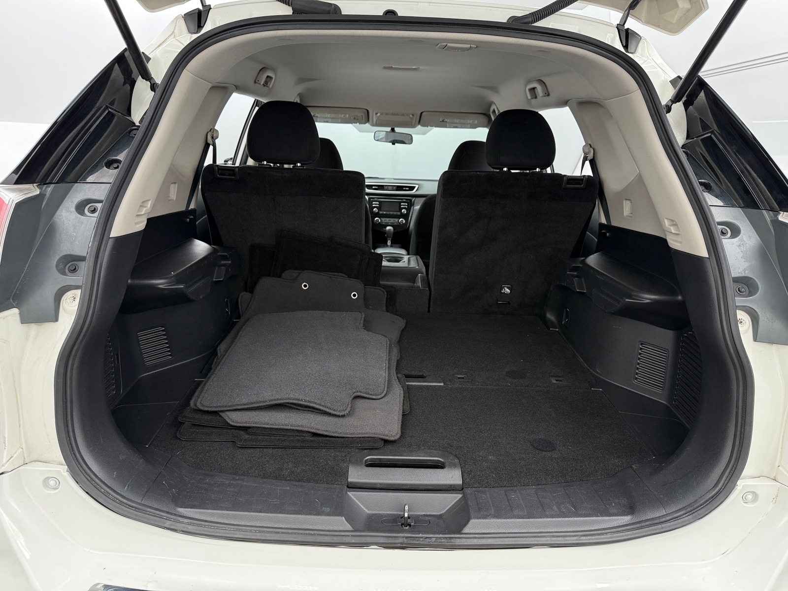 Thumbnail: 2016 Nissan Rogue - 7