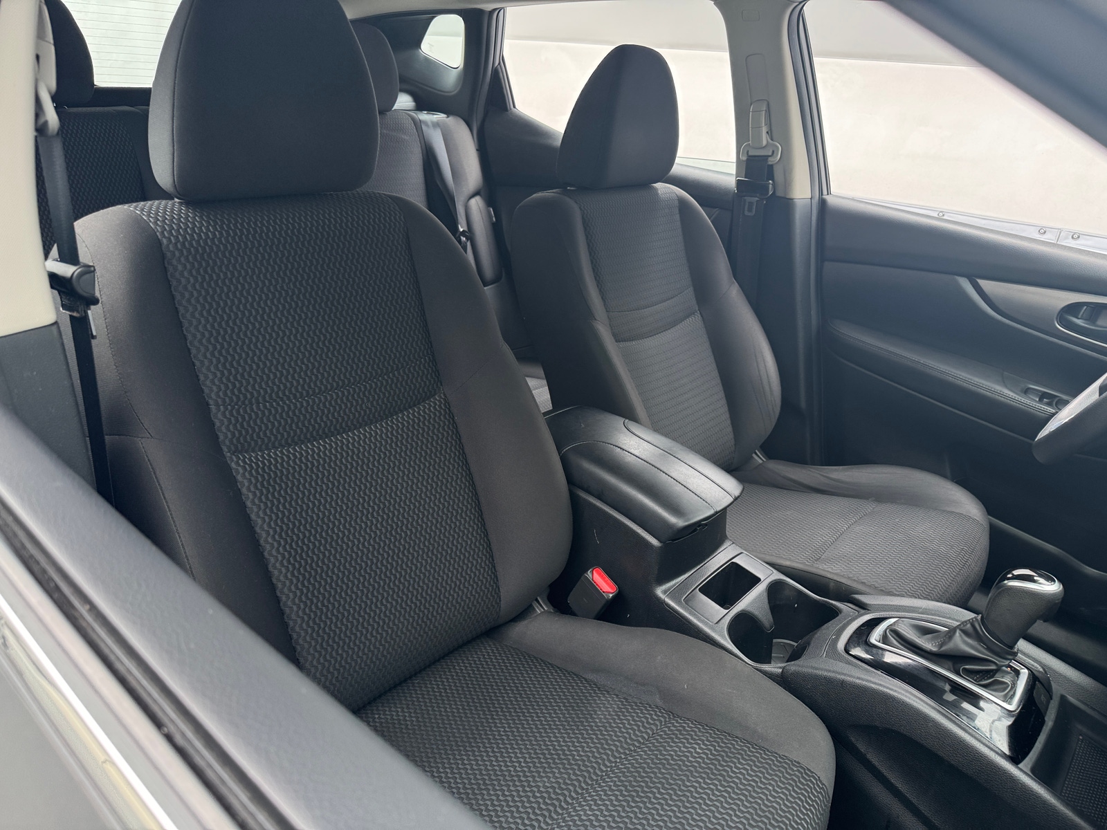 Thumbnail: 2020 Nissan Rogue Sport - 2