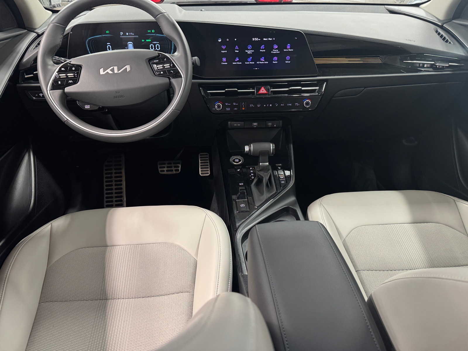 Thumbnail: 2024 Kia Niro - 3