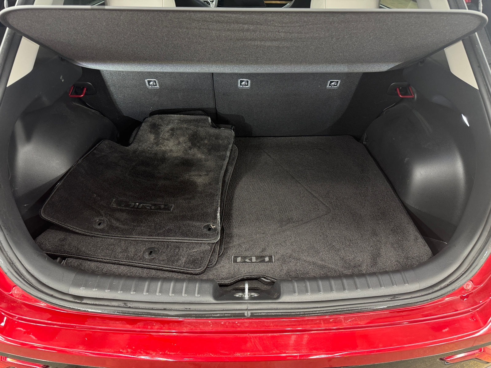 Thumbnail: 2024 Kia Niro - 7