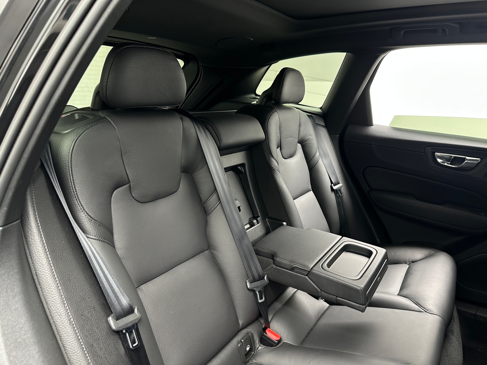 Thumbnail: 2019 Volvo XC60 - 5