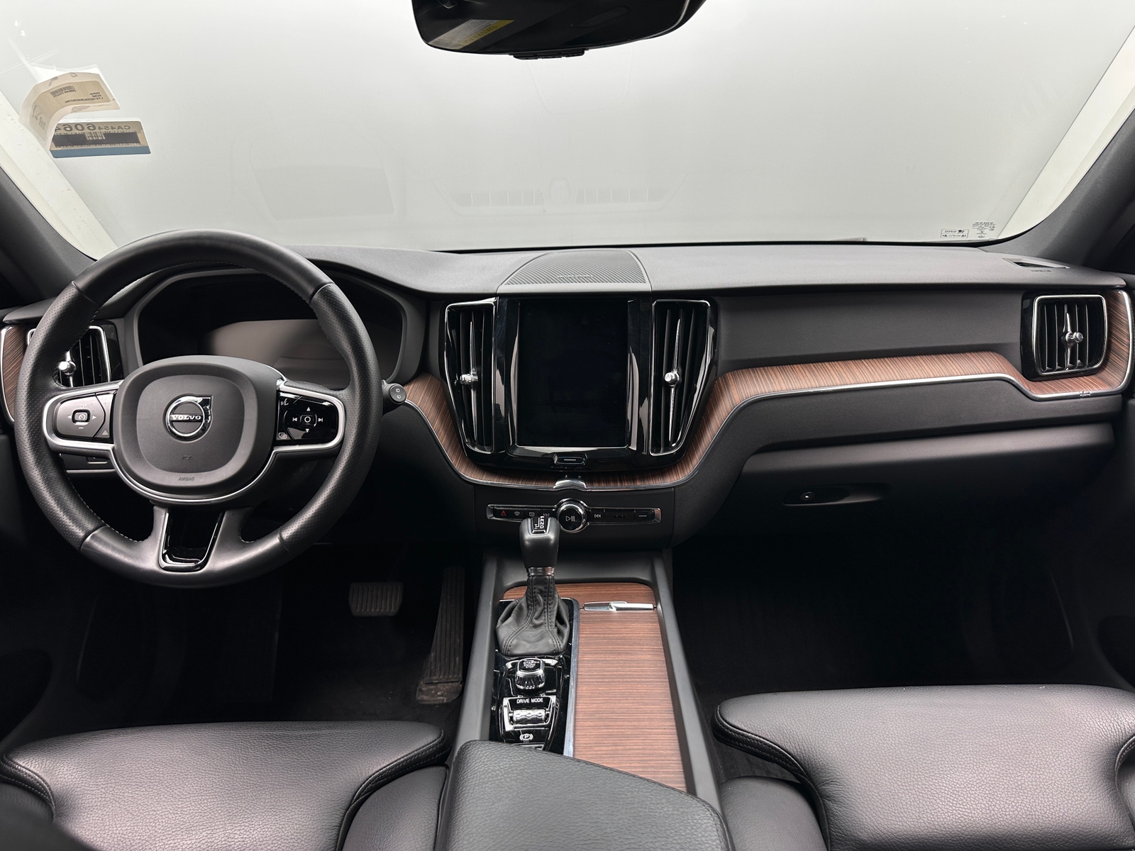 Thumbnail: 2019 Volvo XC60 - 2