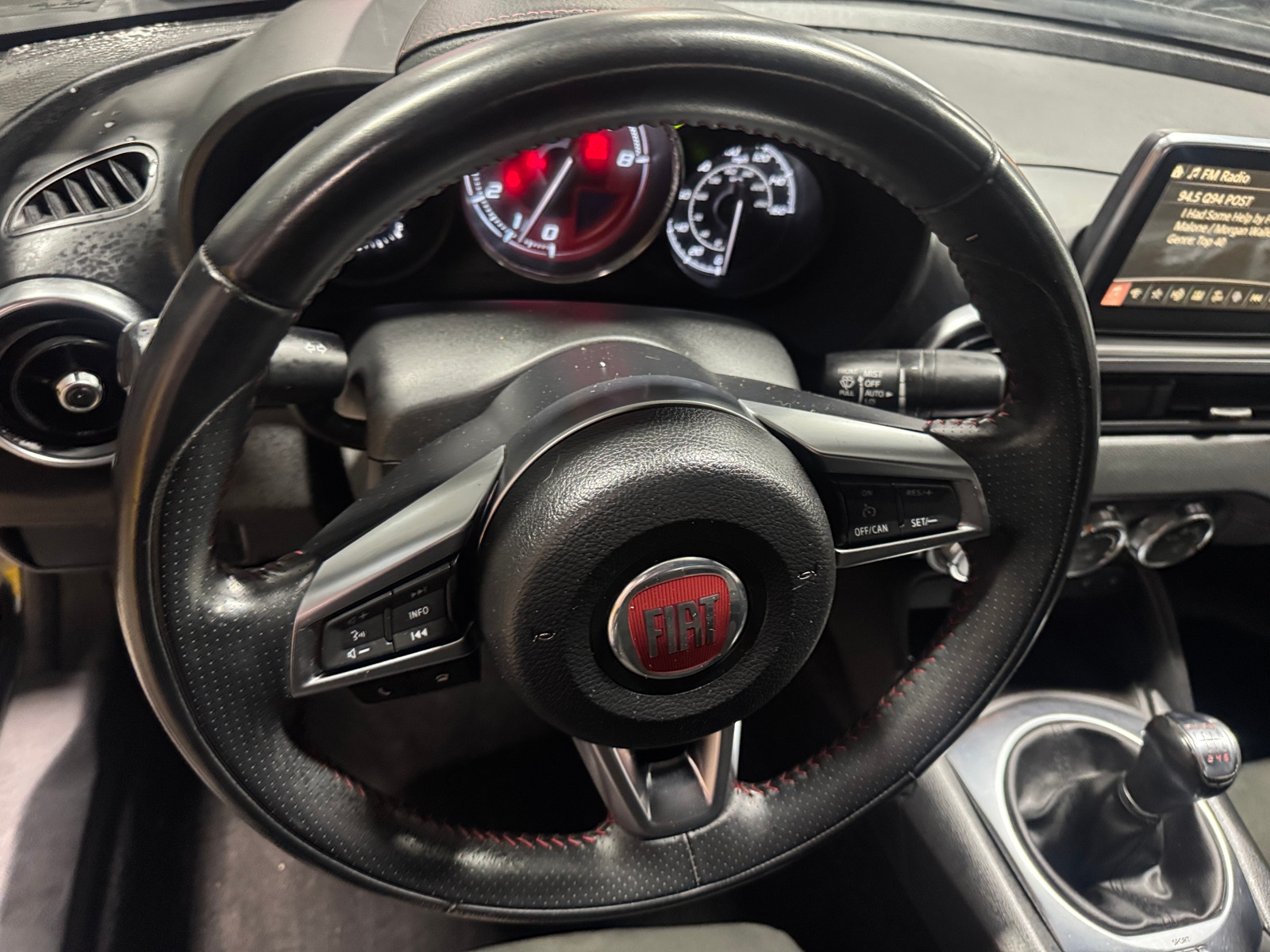 Thumbnail: 2017 Fiat 124 Spider - 5