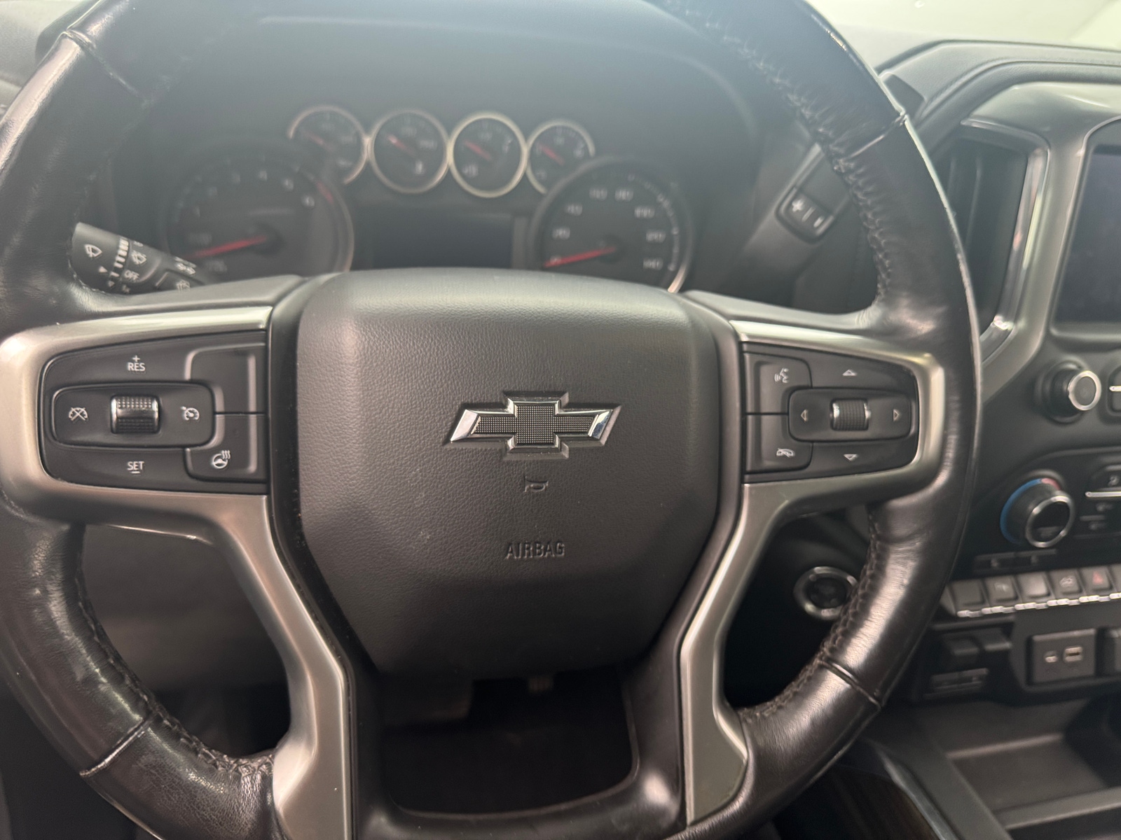 Thumbnail: 2019 Chevrolet Silverado 1500 - 4