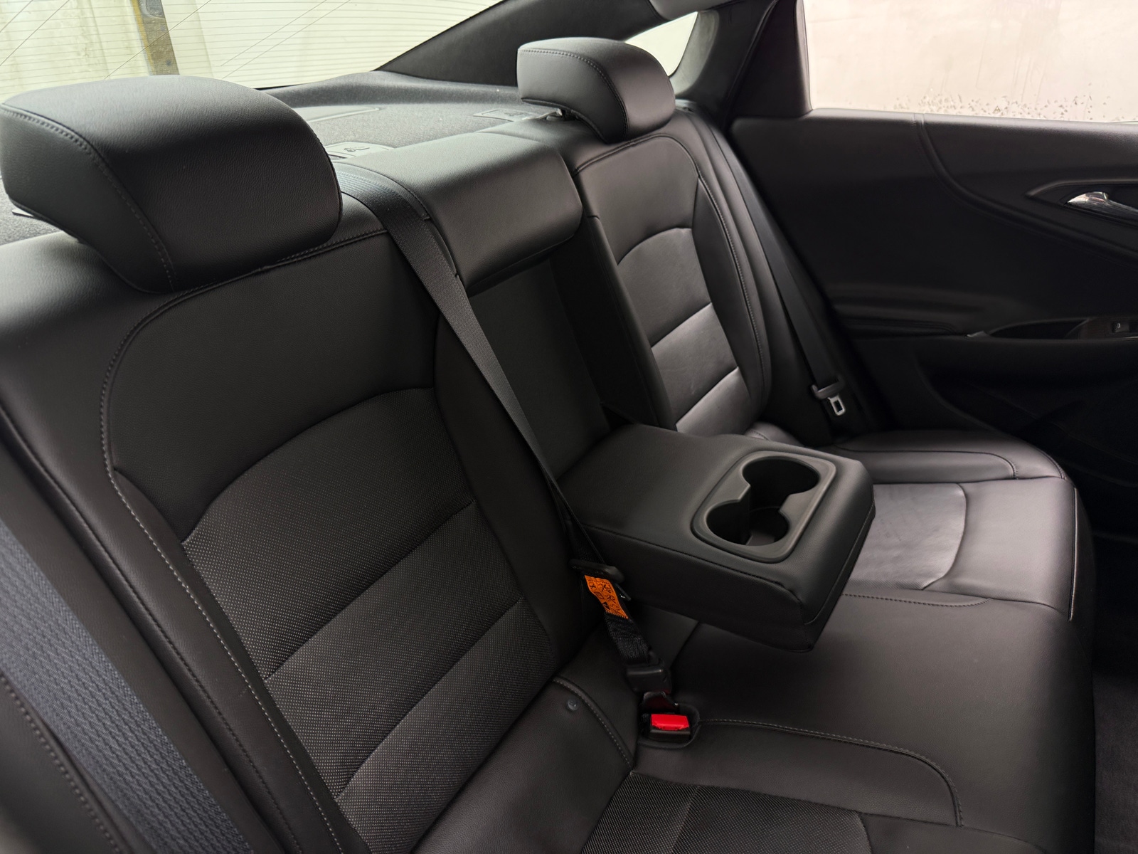 Thumbnail: 2017 Chevrolet Malibu - 5