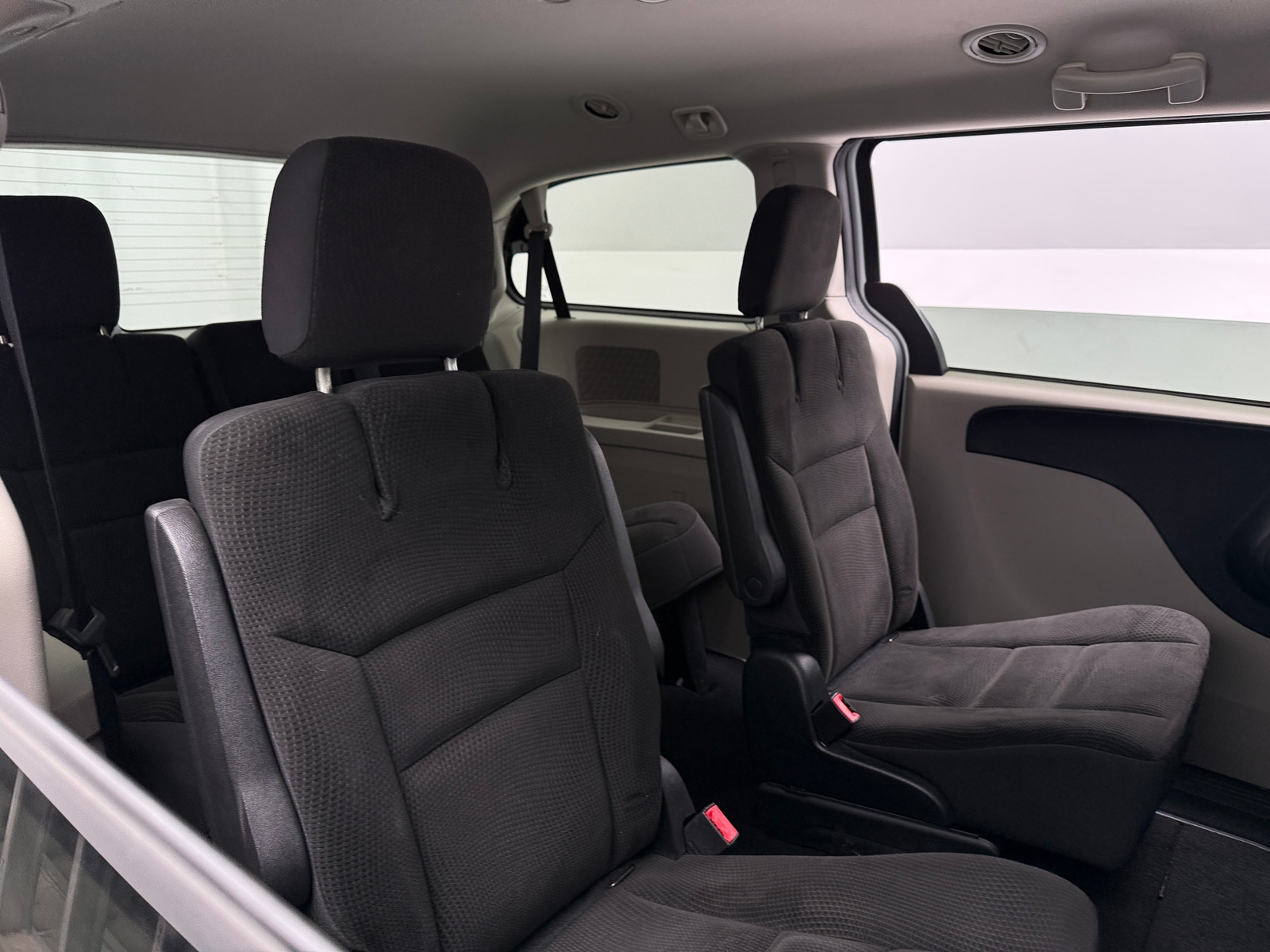 Thumbnail: 2017 Dodge Grand Caravan - 6