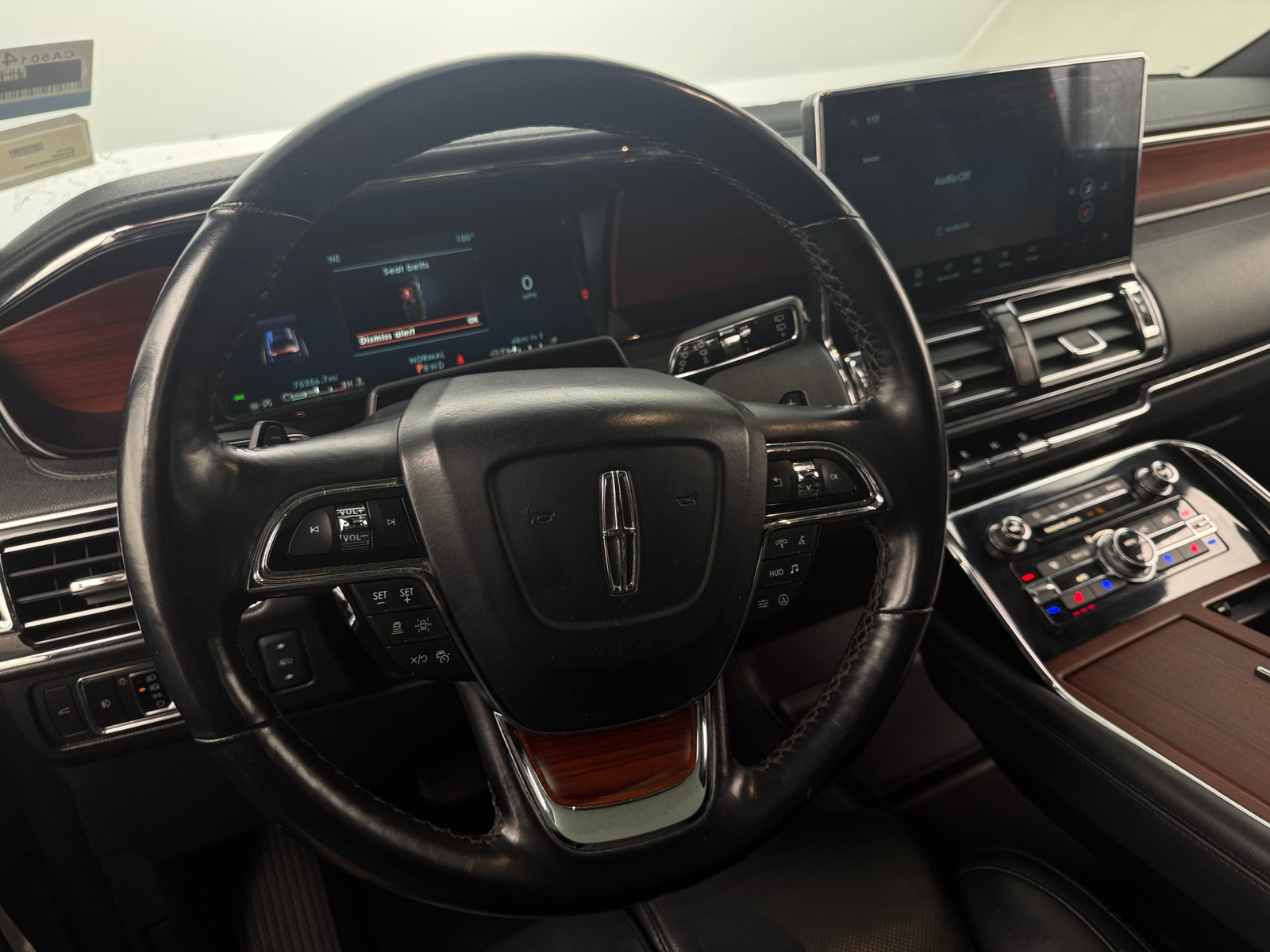 Thumbnail: 2023 Lincoln Navigator - 4