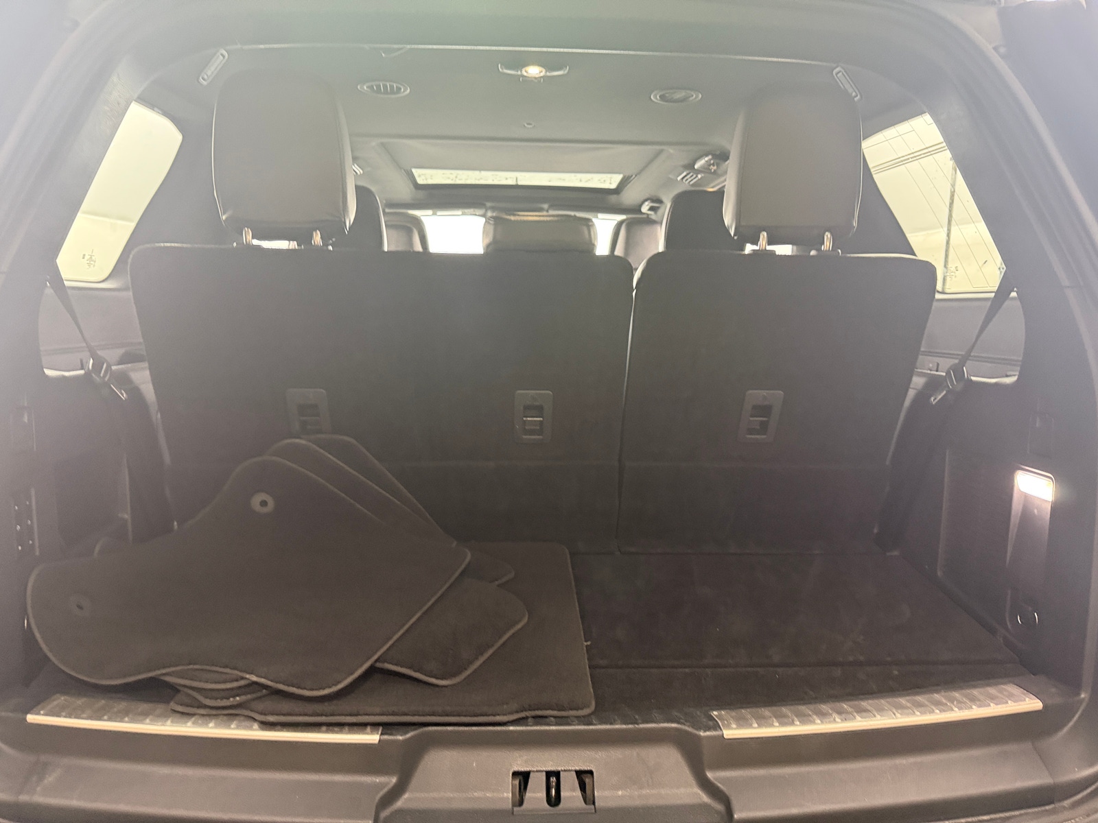 Thumbnail: 2023 Lincoln Navigator - 6