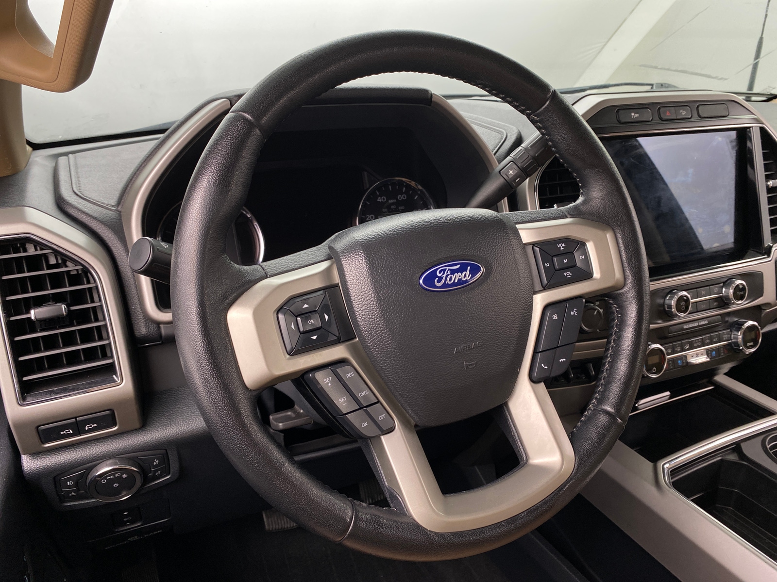 Thumbnail: 2022 Ford Econoline - 4