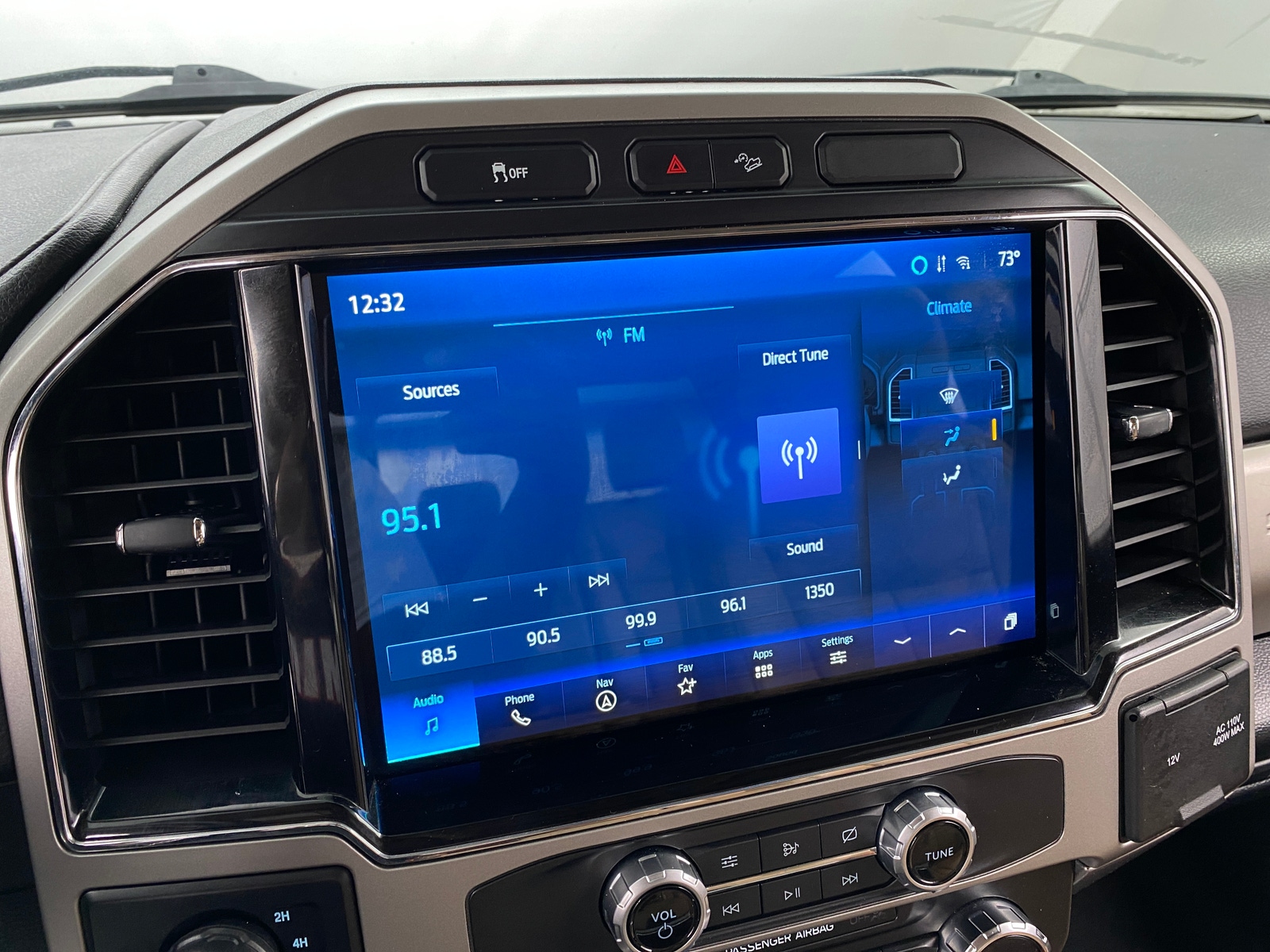 Thumbnail: 2022 Ford Econoline - 3