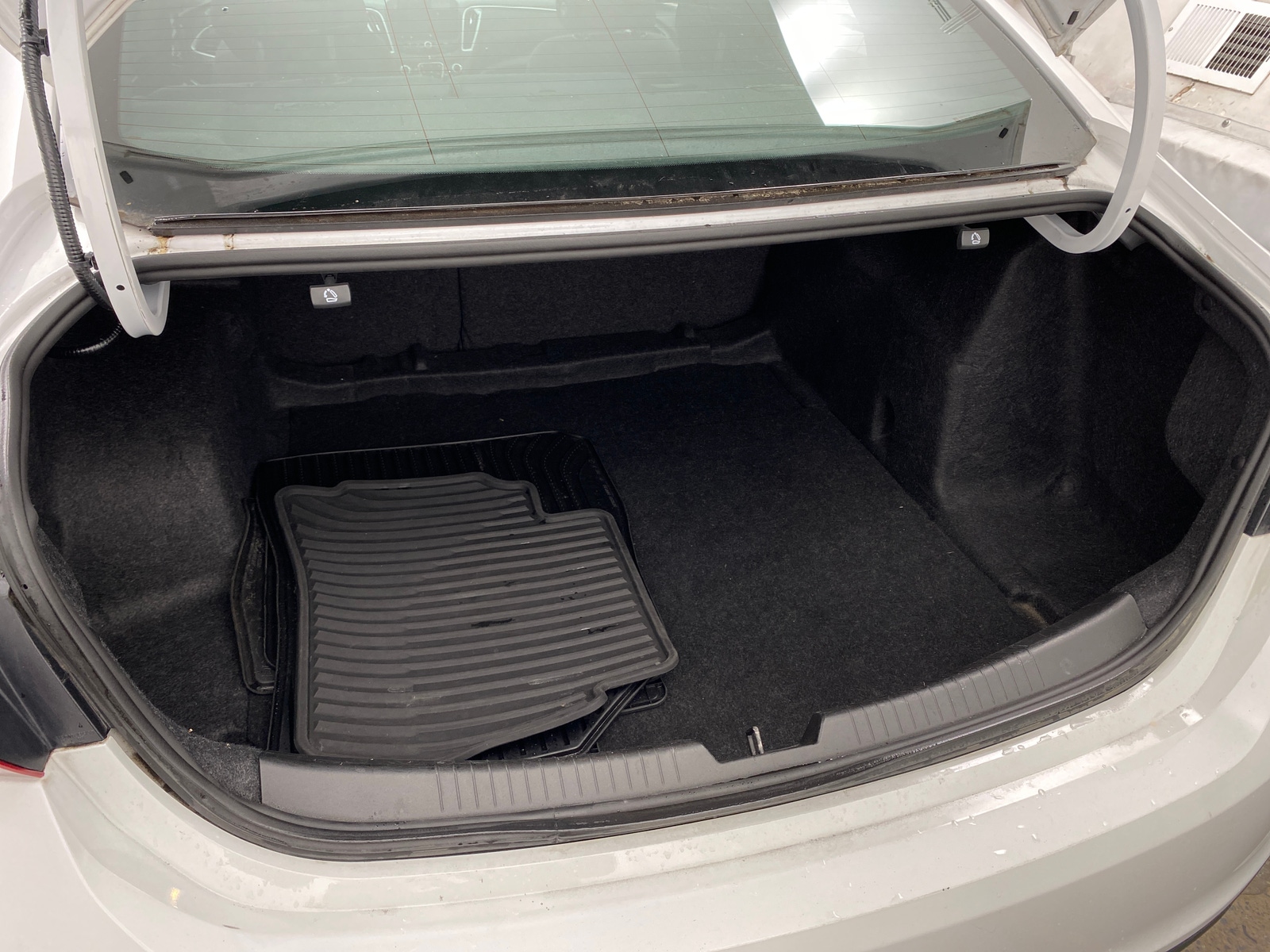 Thumbnail: 2022 Chevrolet Malibu - 7