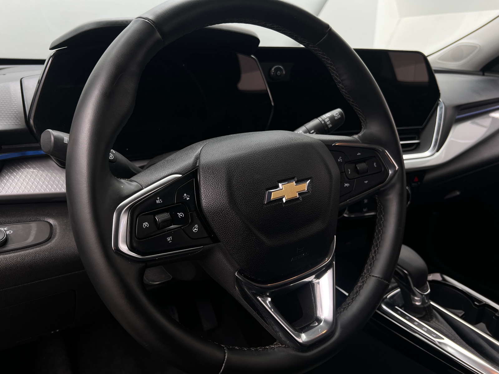 Thumbnail: 2025 Chevrolet Trax - 5