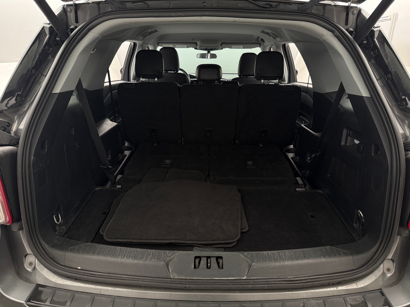 Thumbnail: 2023 Ford Explorer - 7