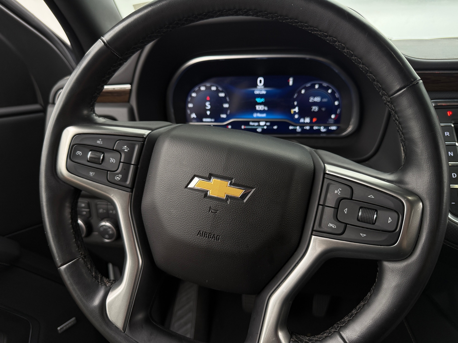 Thumbnail: 2023 Chevrolet Suburban - 4