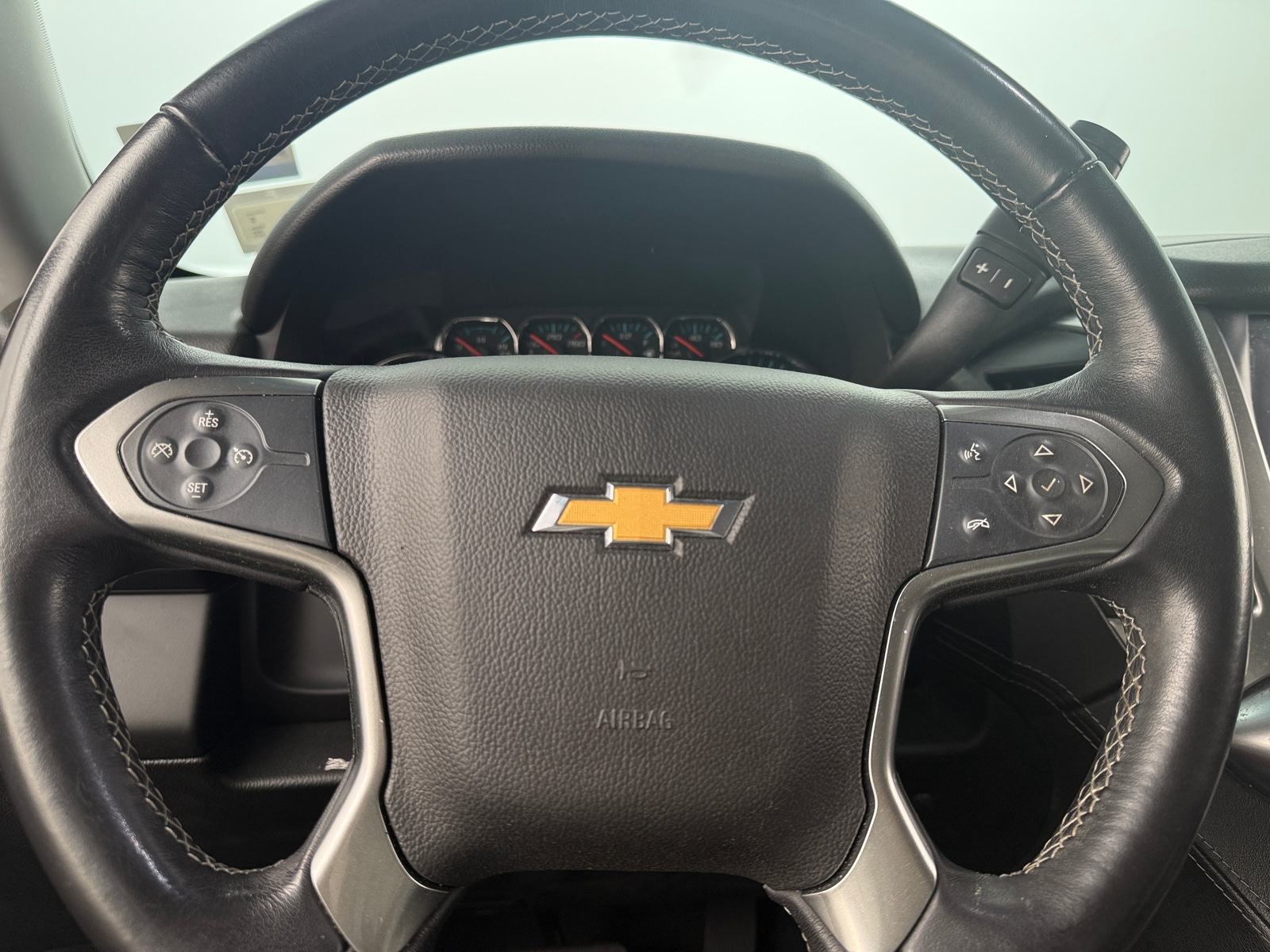 Thumbnail: 2019 Chevrolet Tahoe - 4