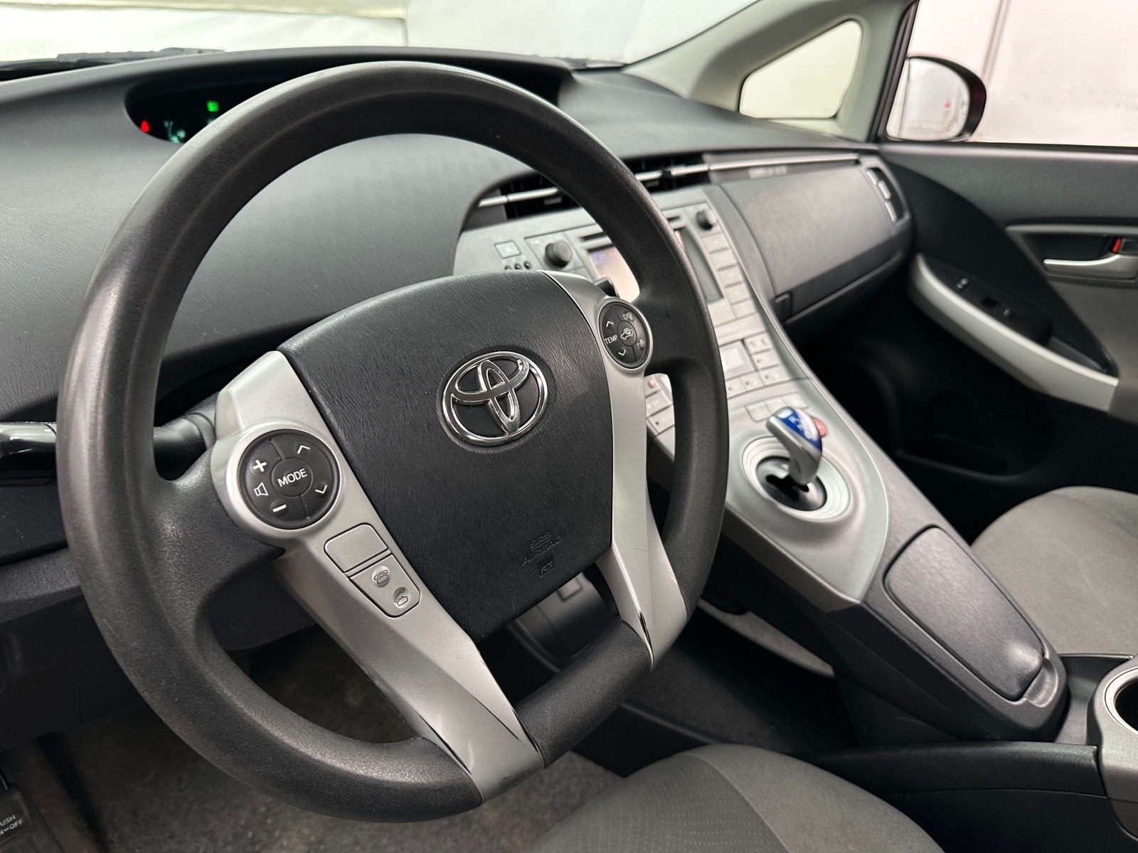 Thumbnail: 2012 Toyota Prius - 5
