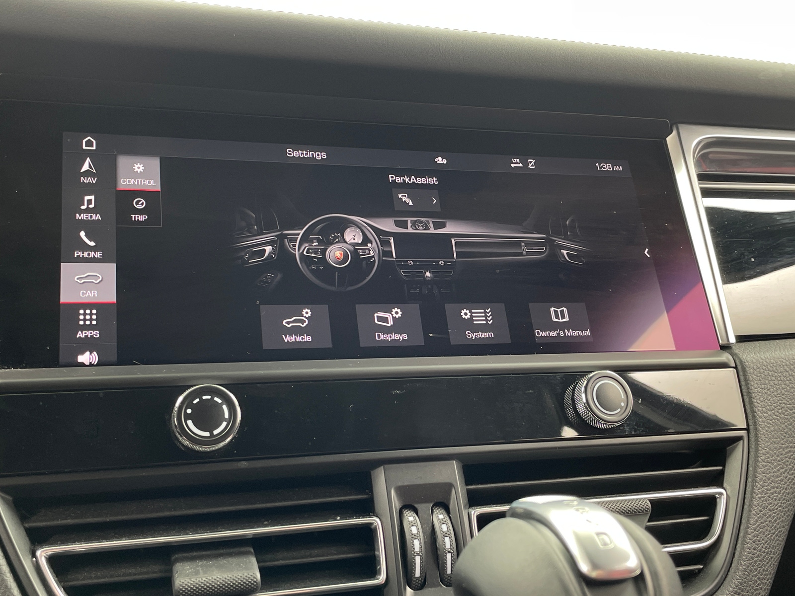 Thumbnail: 2023 Porsche Macan - 3