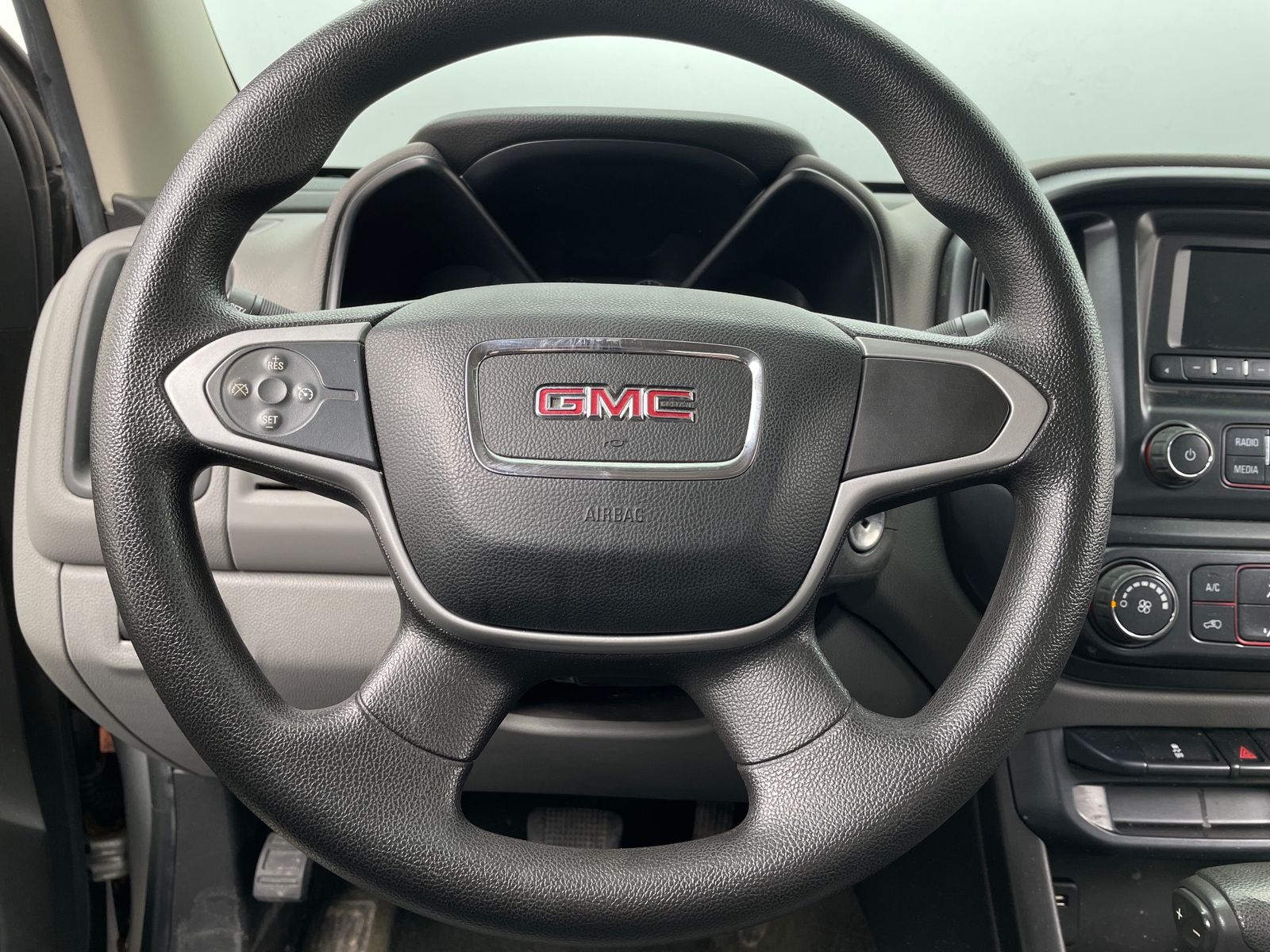 Thumbnail: 2015 GMC Canyon - 5