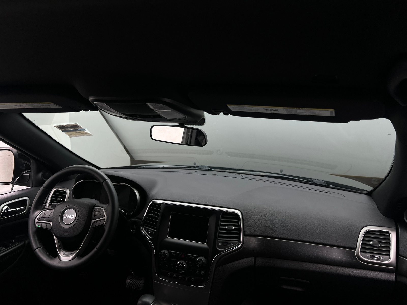 Thumbnail: 2018 Jeep Grand Cherokee - 3