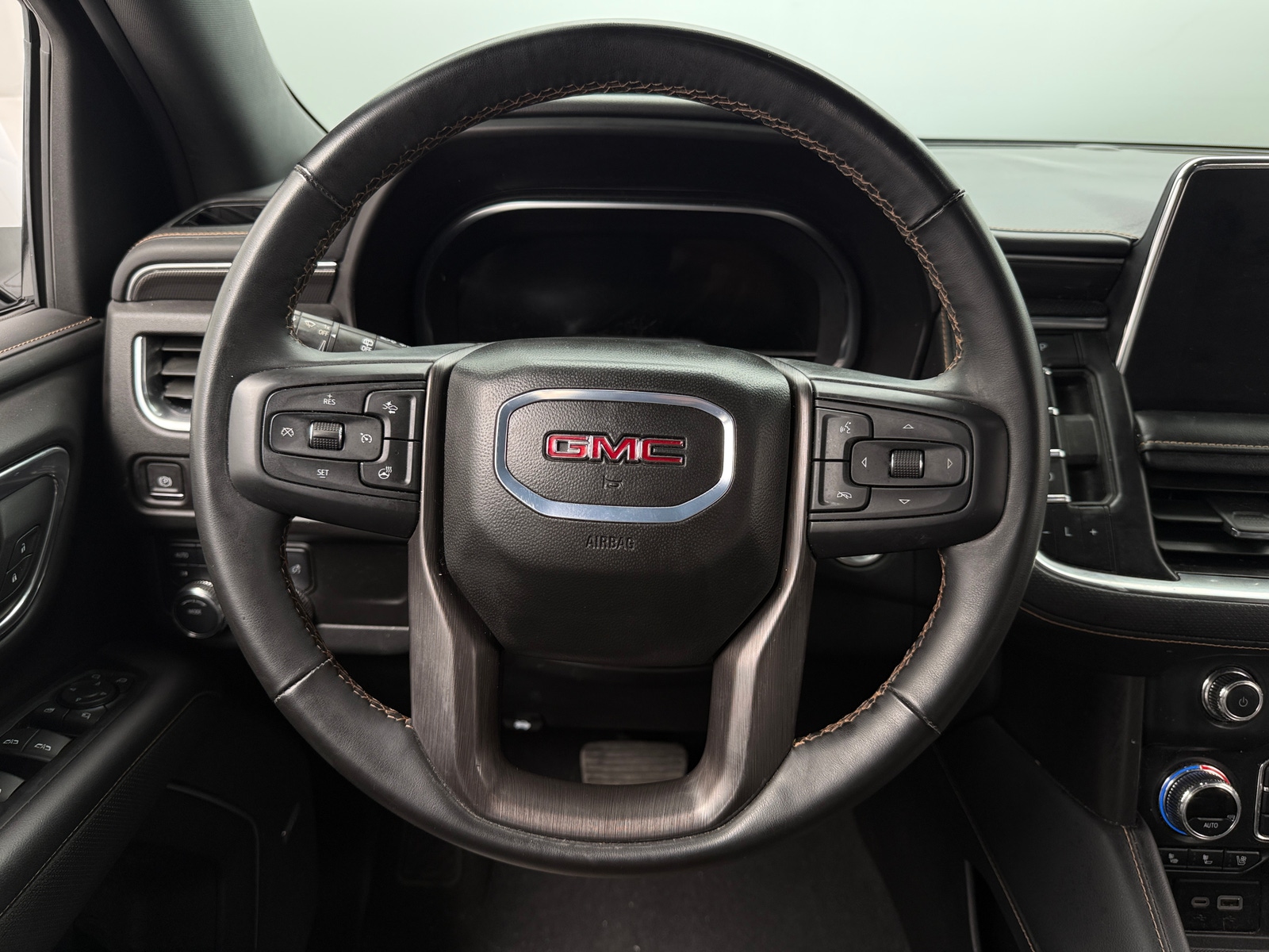 Thumbnail: 2024 GMC Yukon - 4