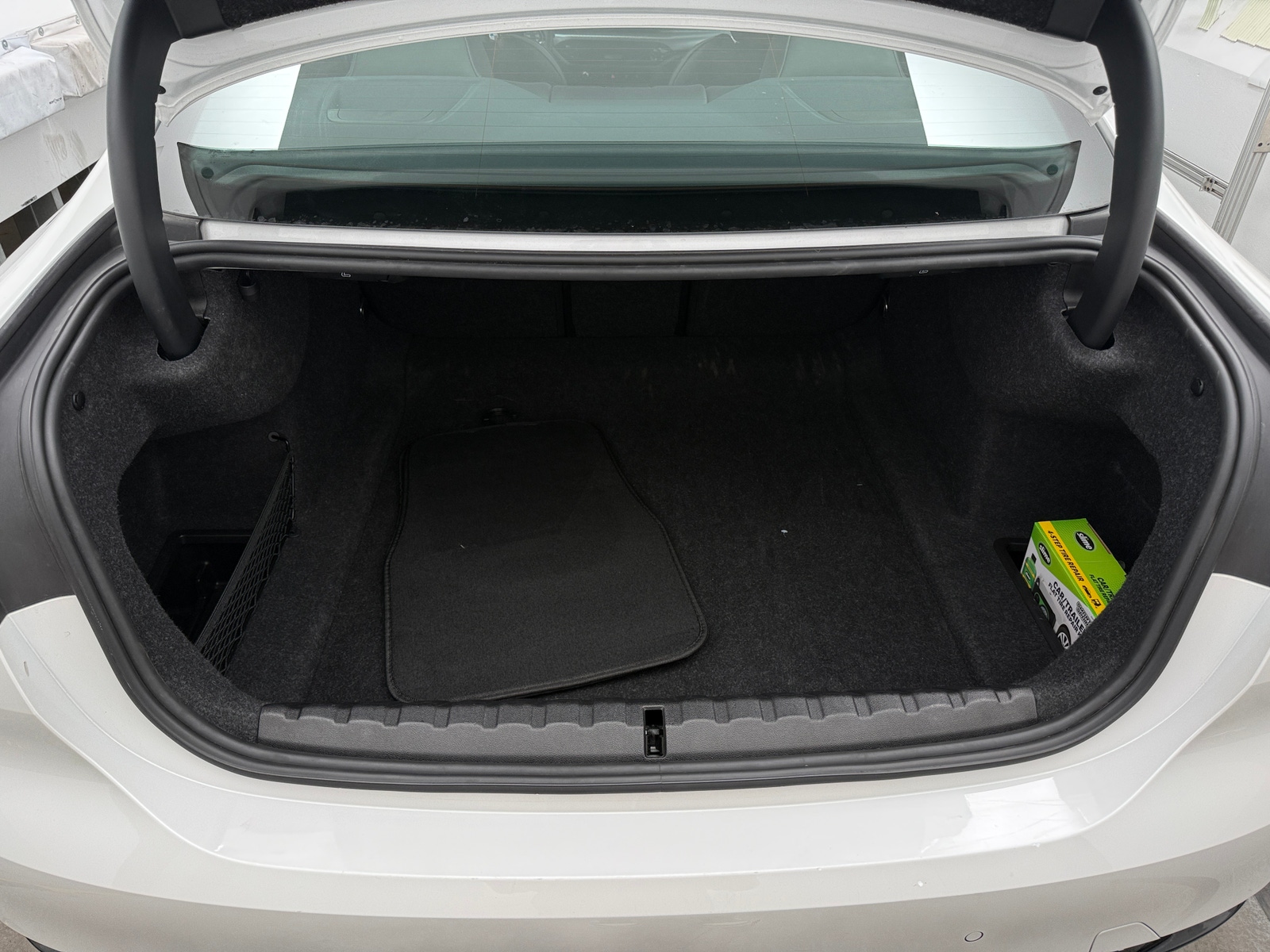 Thumbnail: 2025 BMW 4 Series - 4