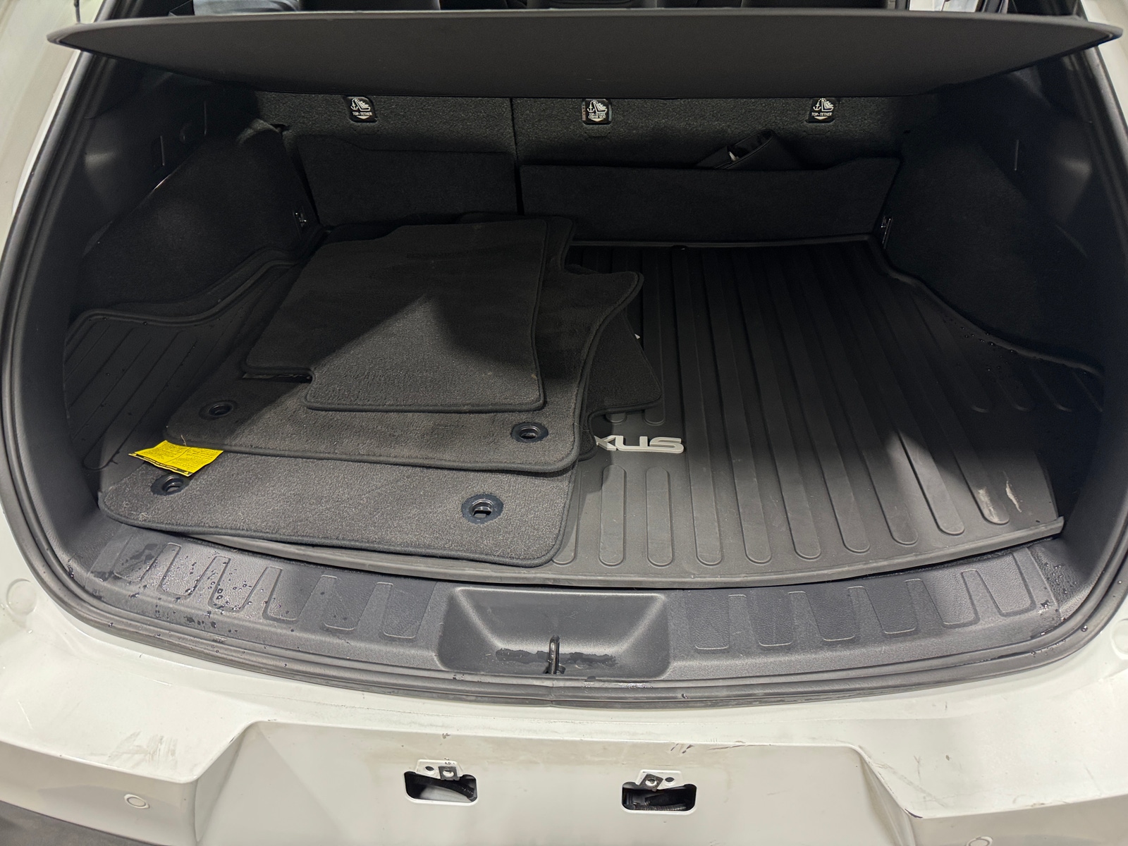 Thumbnail: 2021 Lexus UX - 6