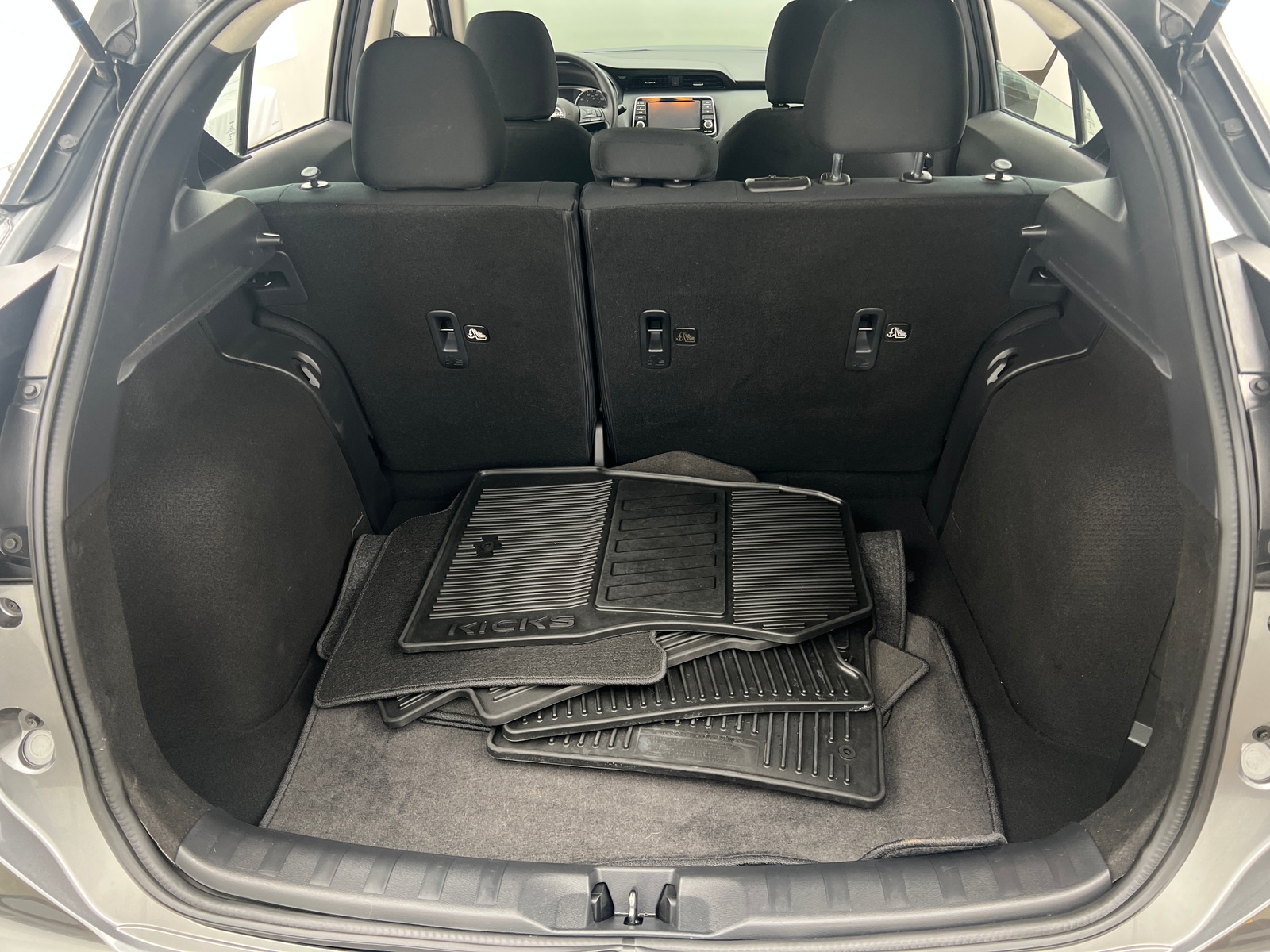 Thumbnail: 2024 Nissan Kicks - 7