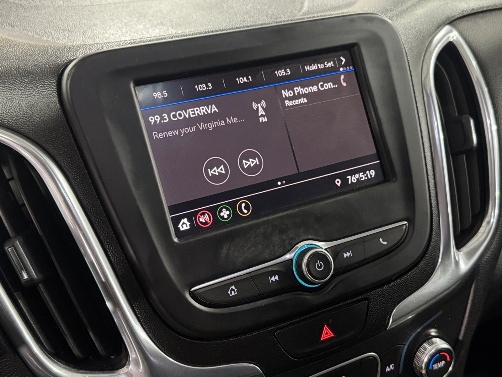 Thumbnail: 2020 Chevrolet Equinox - 4