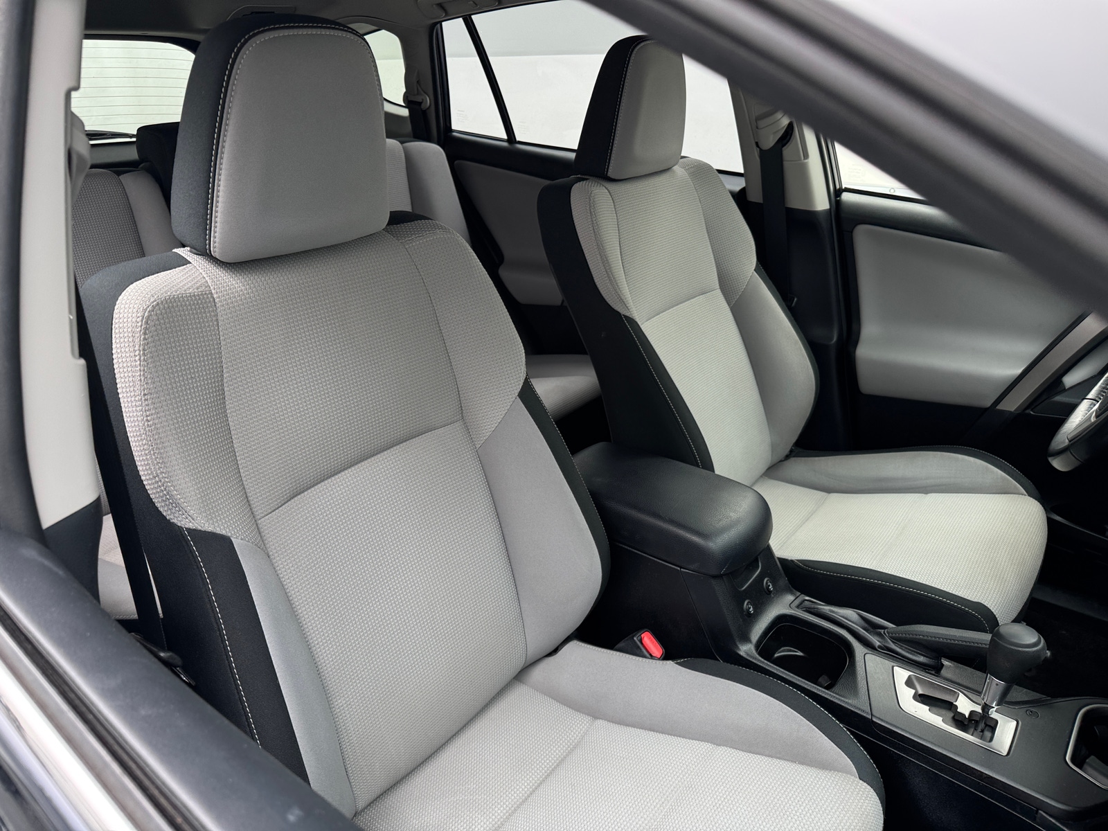 Thumbnail: 2018 Toyota RAV4 - 2