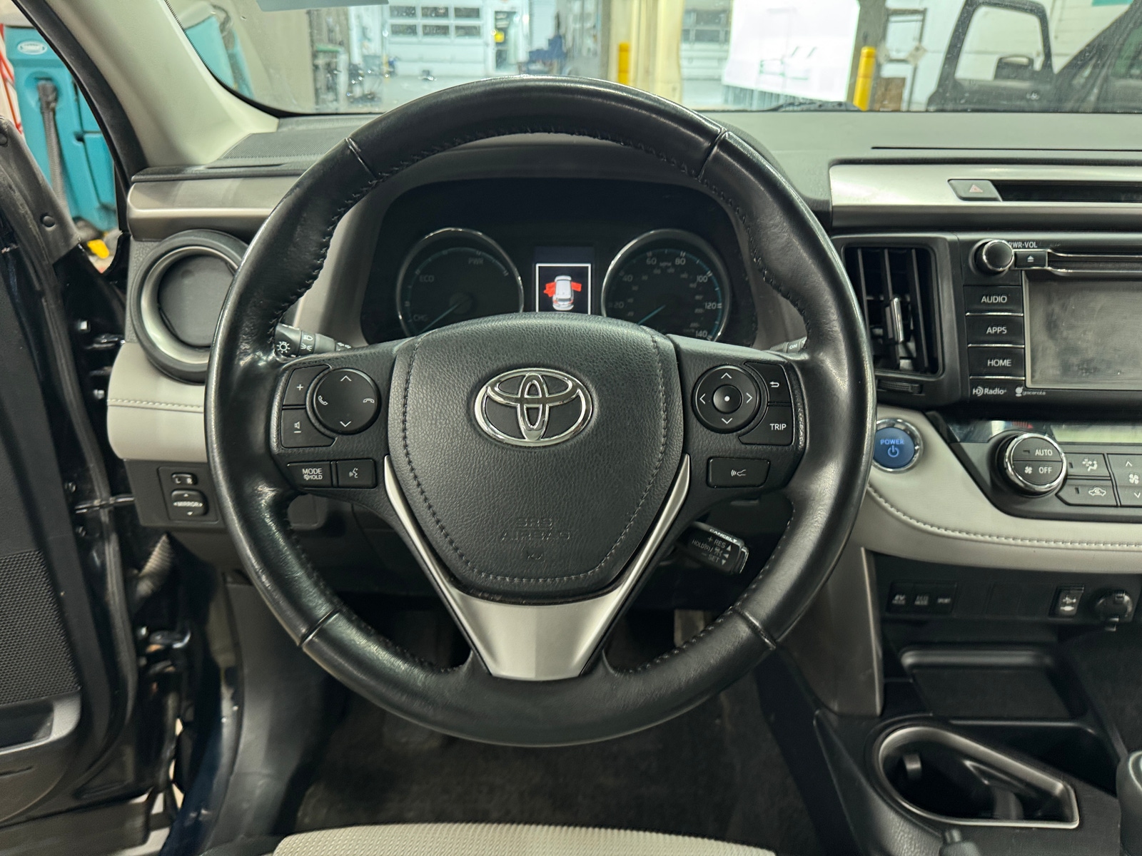 Thumbnail: 2018 Toyota RAV4 - 5